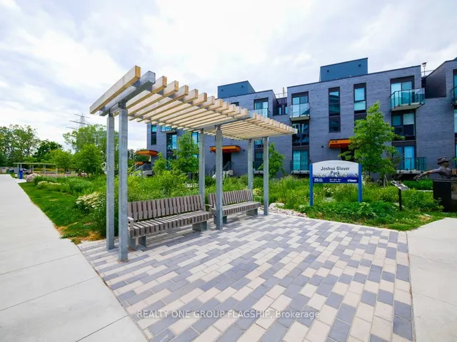 Additional property image - 4208 Dundas St Unit 504