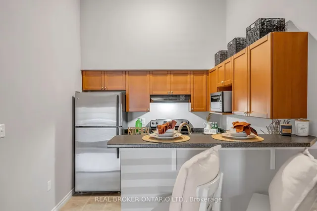 Additional property image - 1340 Main St Unit 408