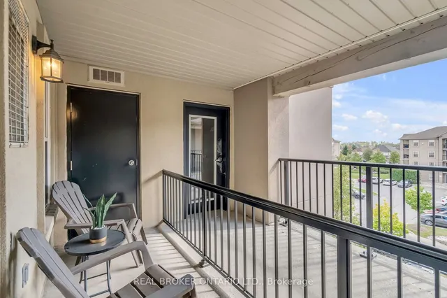 Additional property image - 1340 Main St Unit 408
