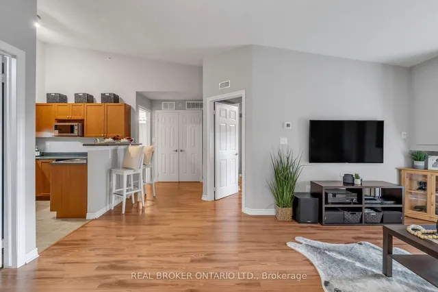 Additional property image - 1340 Main St Unit 408