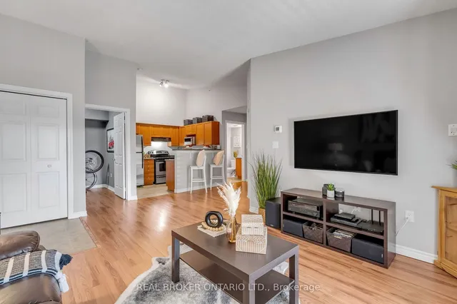 Additional property image - 1340 Main St Unit 408
