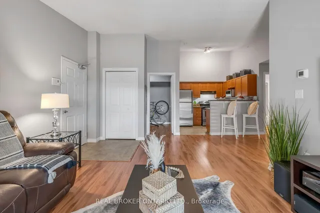 Additional property image - 1340 Main St Unit 408