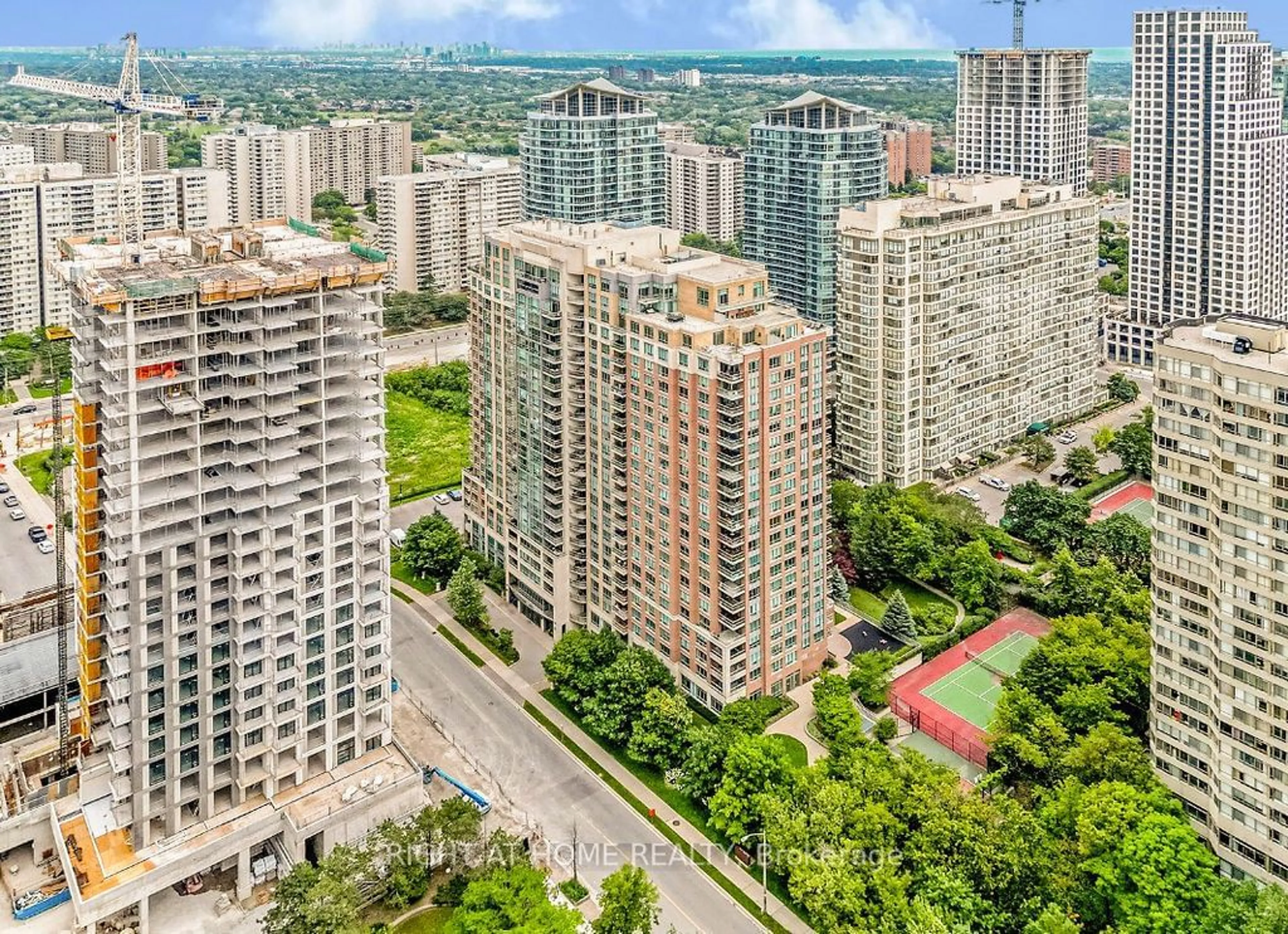 A pic from exterior of the house or condo, the view of city buildings for 156 Enfield Pl #2107, Mississauga Ontario L5B 4L8