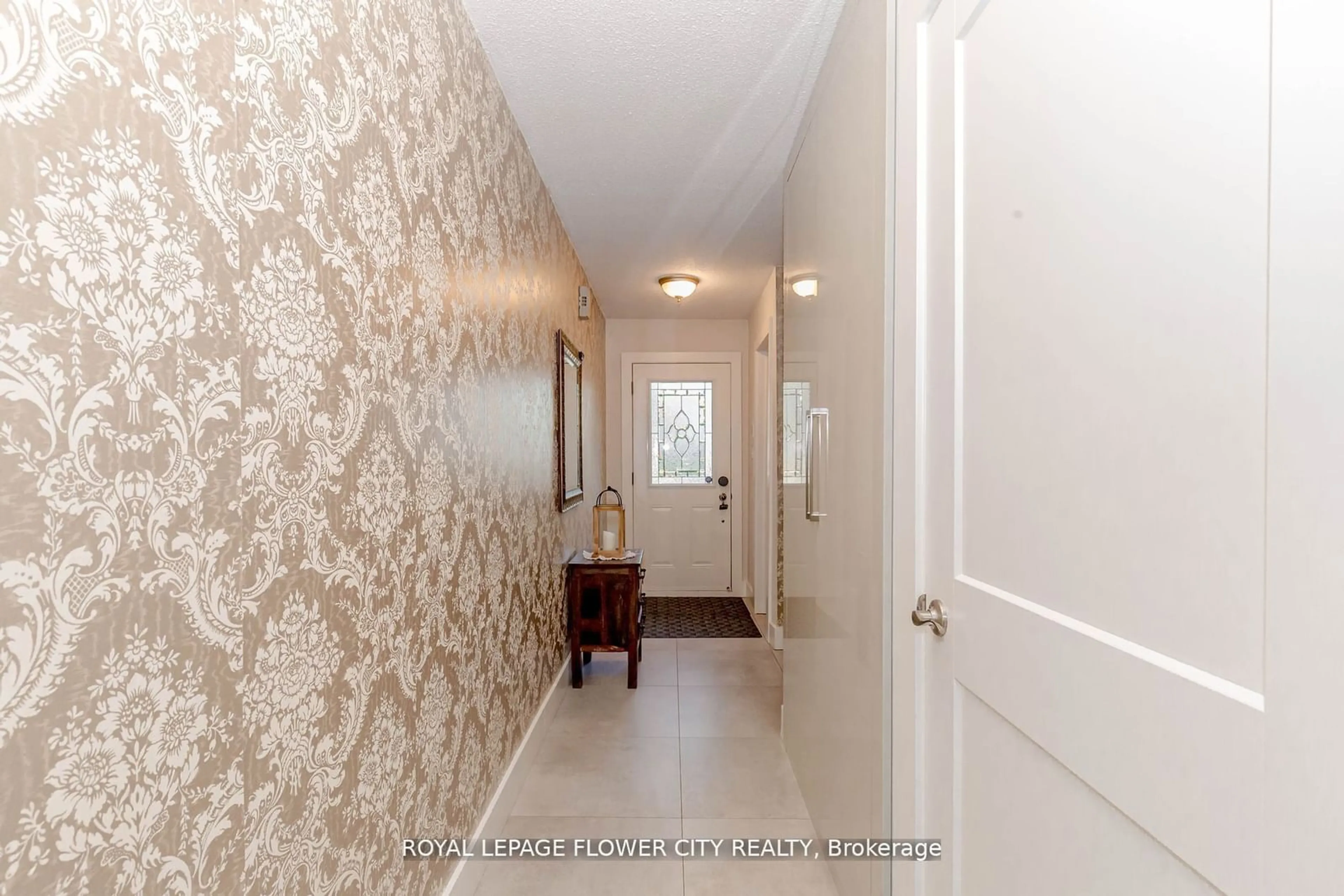 Indoor entryway, wood floors for 399 Vodden St #28, Brampton Ontario L6V 3V1