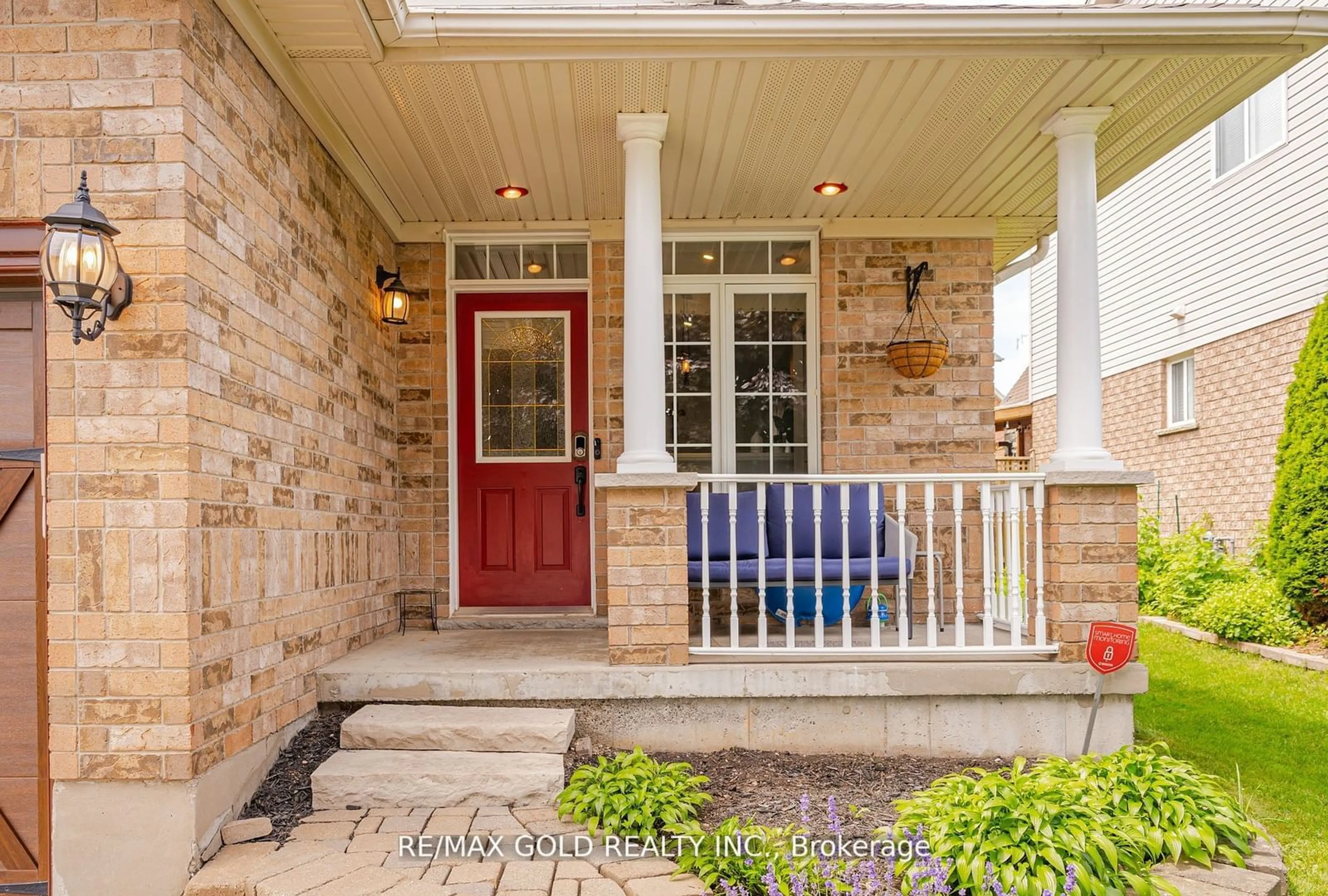 Indoor entryway, wood floors for 8 Fendley Rd, Orangeville Ontario L9W 5G9