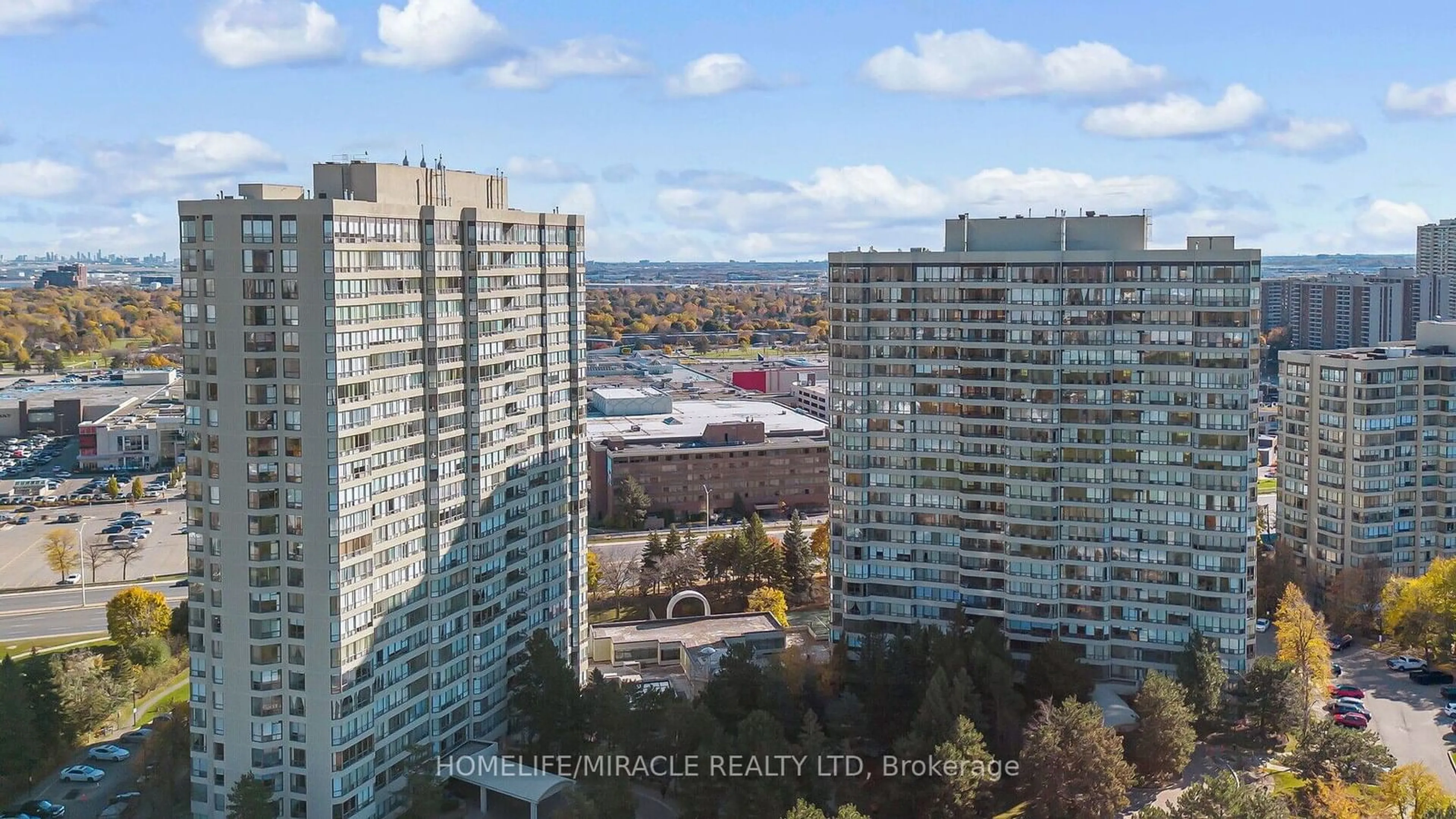 A pic from exterior of the house or condo, the view of city buildings for 22 Hanover Rd #510, Brampton Ontario L6S 5K7