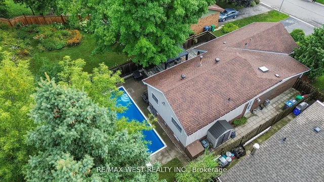 Additional property image - 34 Lorraine Cres