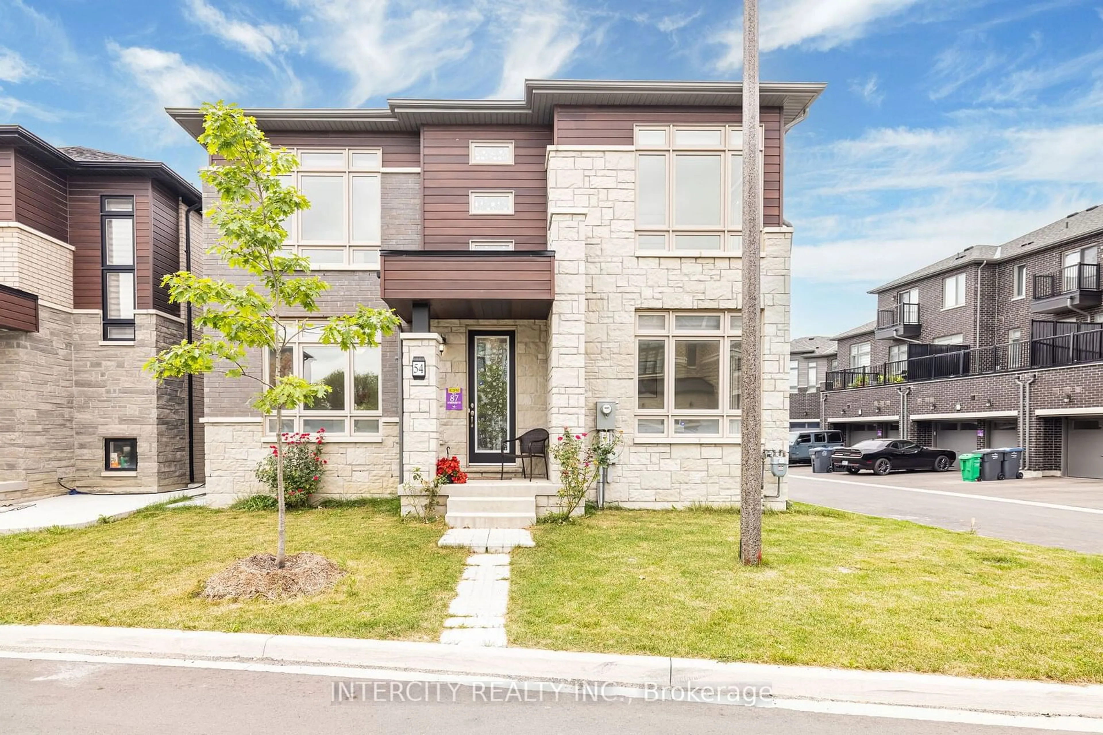 A pic from exterior of the house or condo, the street view for 54 Moorcroft Pl, Brampton Ontario L6P 4P7