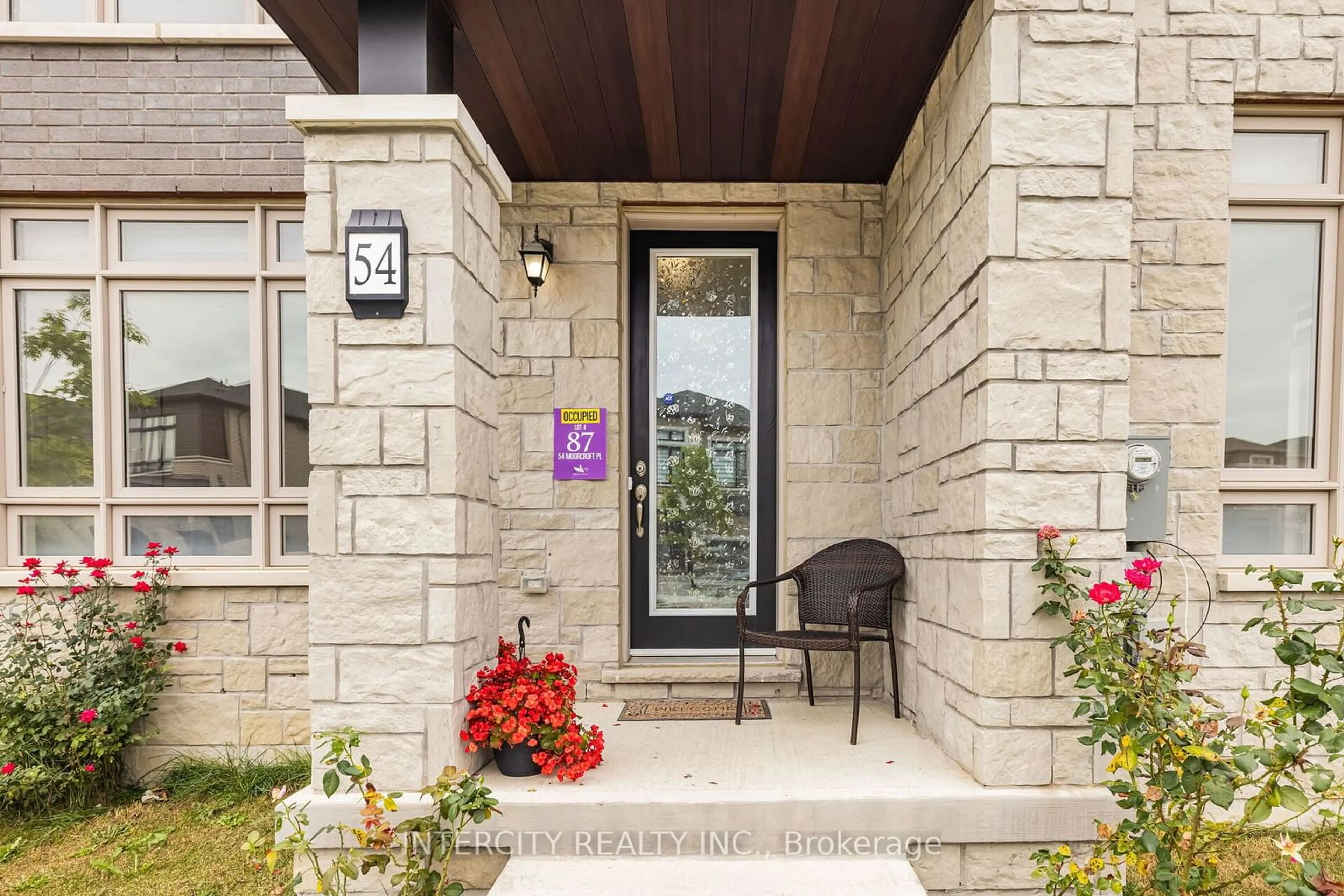 Indoor entryway, ceramic floors for 54 Moorcroft Pl, Brampton Ontario L6P 4P7