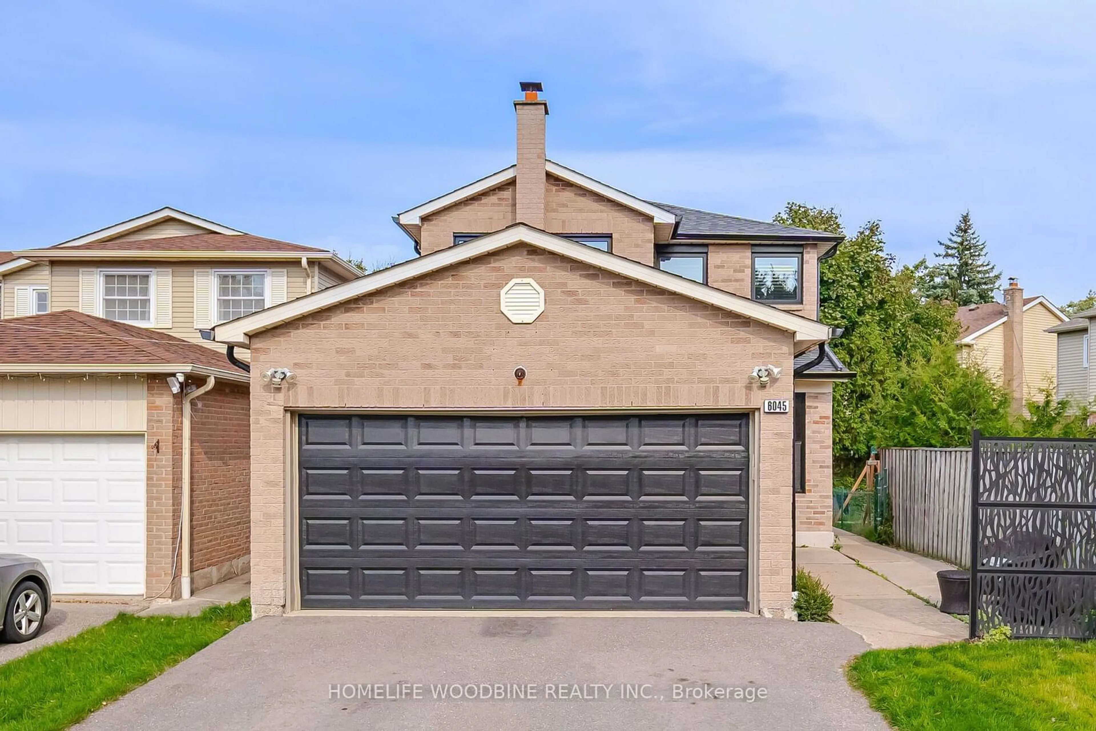 Frontside or backside of a home, cottage for 6045 Fullerton Cres, Mississauga Ontario L5N 3A3