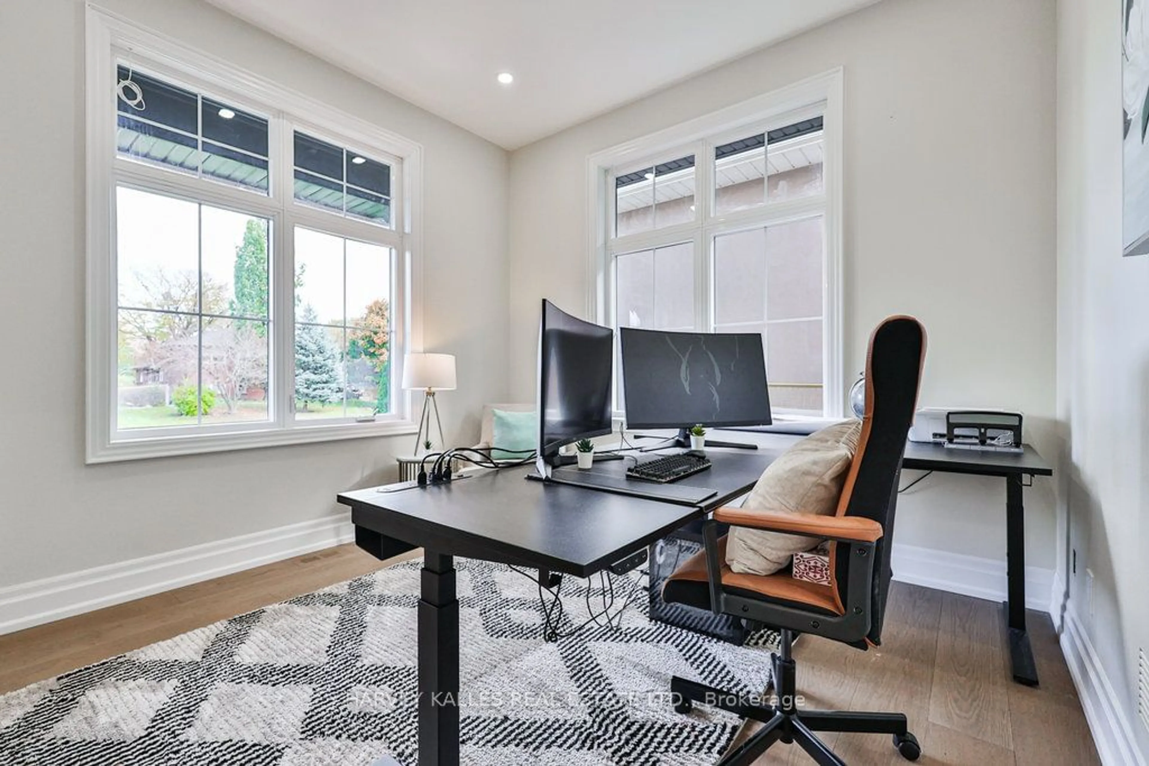 A pic of a room, wood floors for 424 Sandlewood Rd, Oakville Ontario L6L 3S2