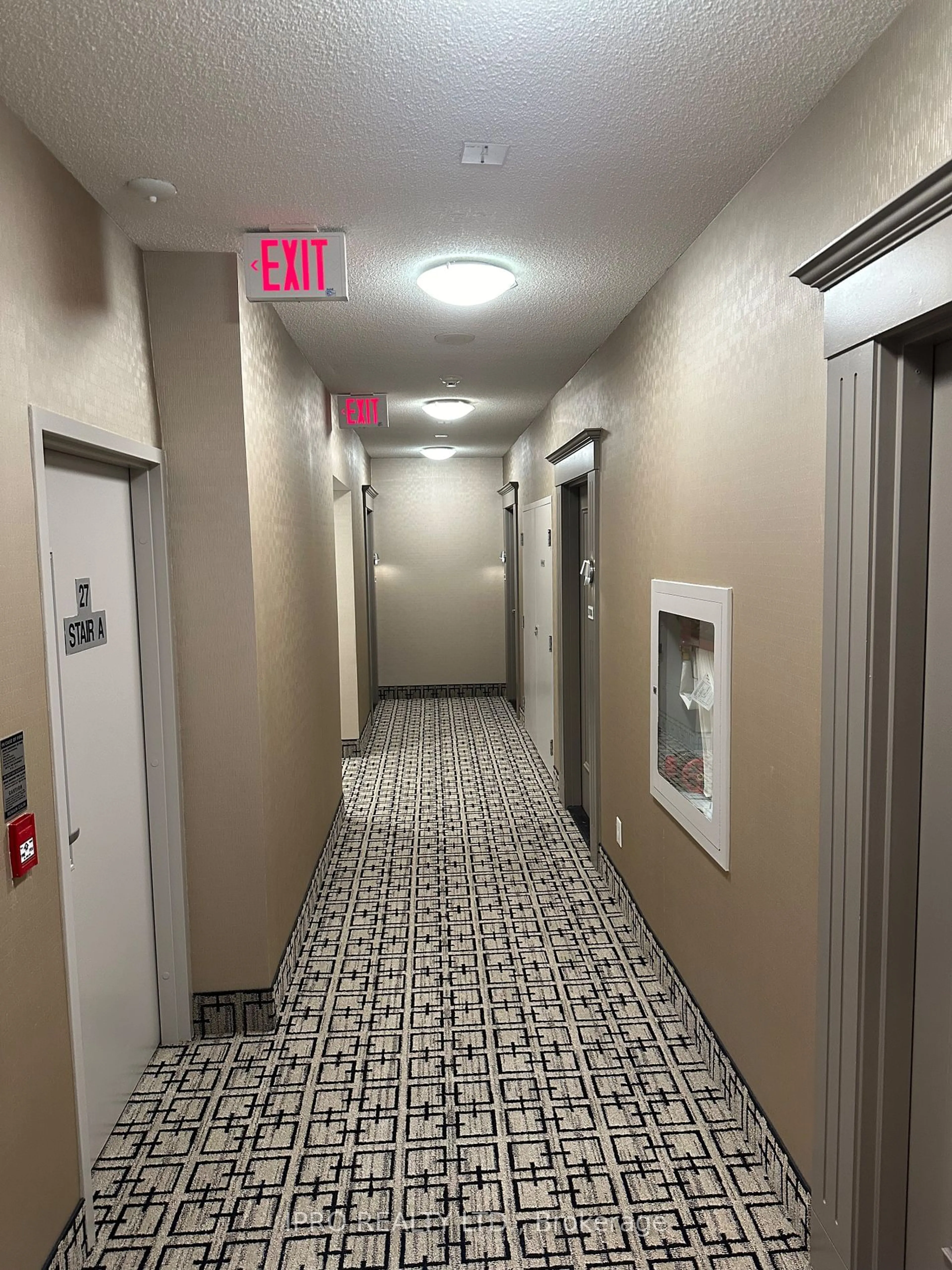 Indoor foyer, unknown floor for 225 Webb Dr #2710, Mississauga Ontario L5B 4P2