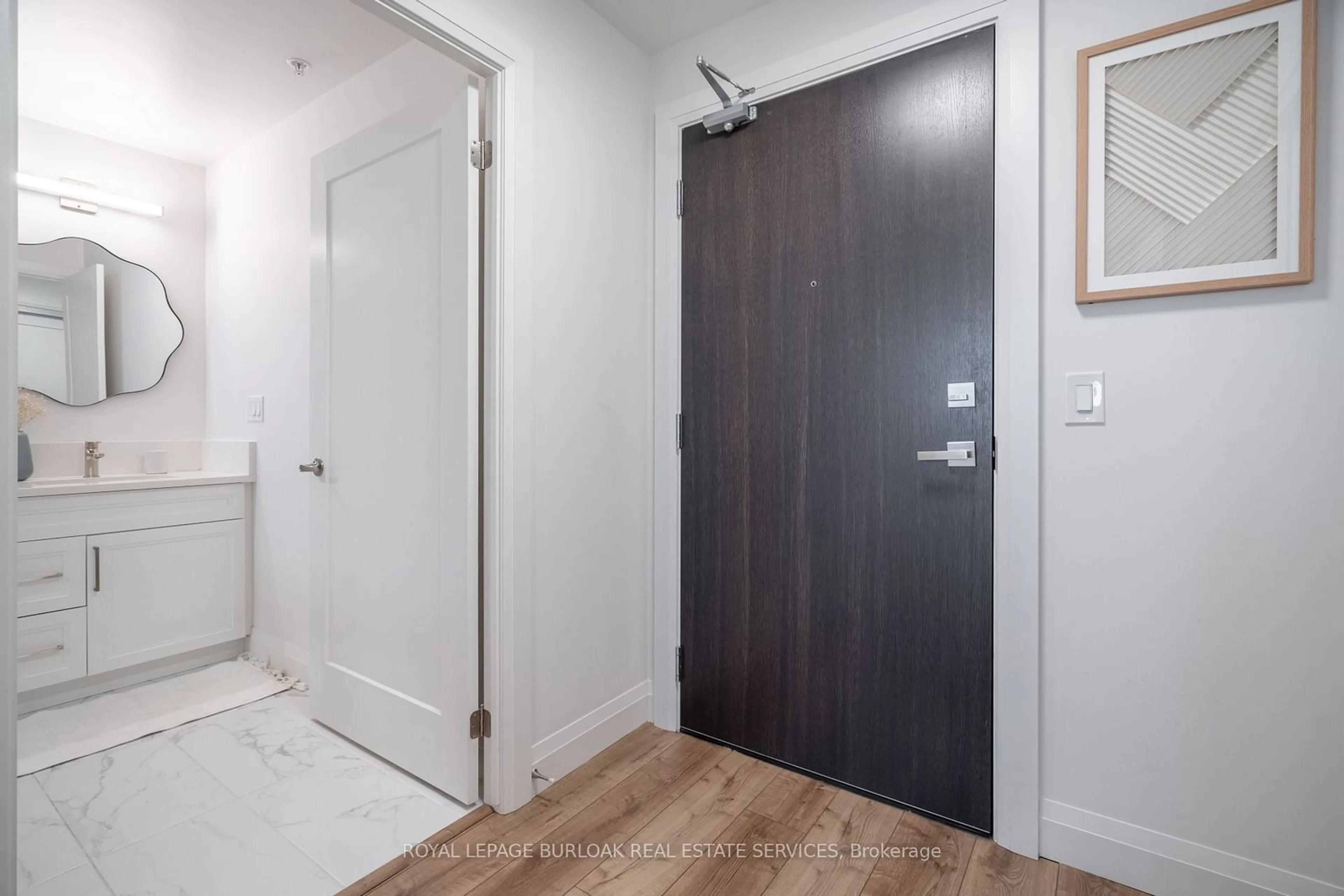 Indoor entryway, not visible floor for 500 Brock Ave #1301, Burlington Ontario L7S 0A5