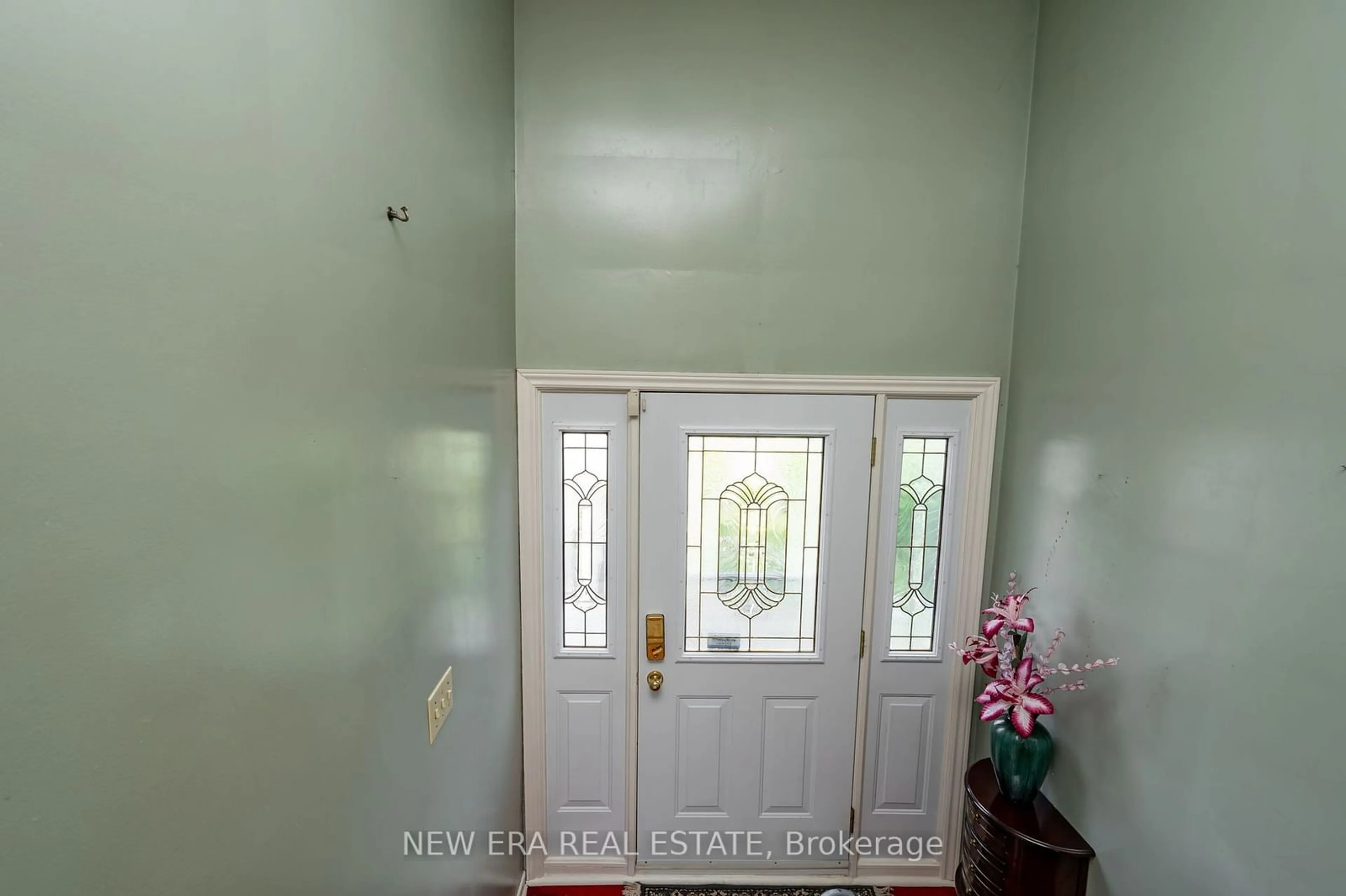 Indoor entryway, not visible floor for 7388 Sills Rd, Mississauga Ontario L4T 2K1