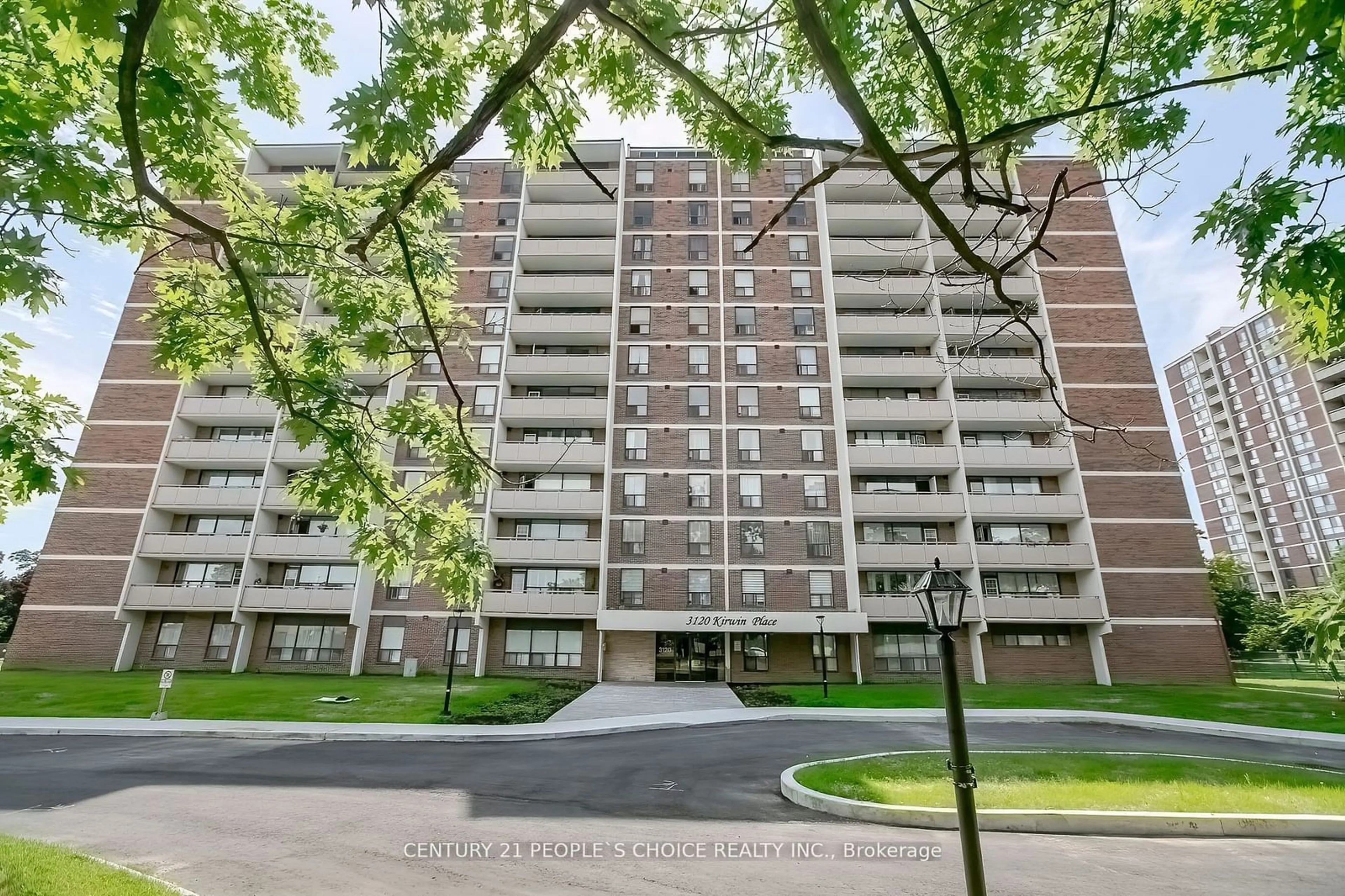 A pic from exterior of the house or condo, the street view for 3120 Kirwin Ave #1003, Mississauga Ontario L5A 3R2