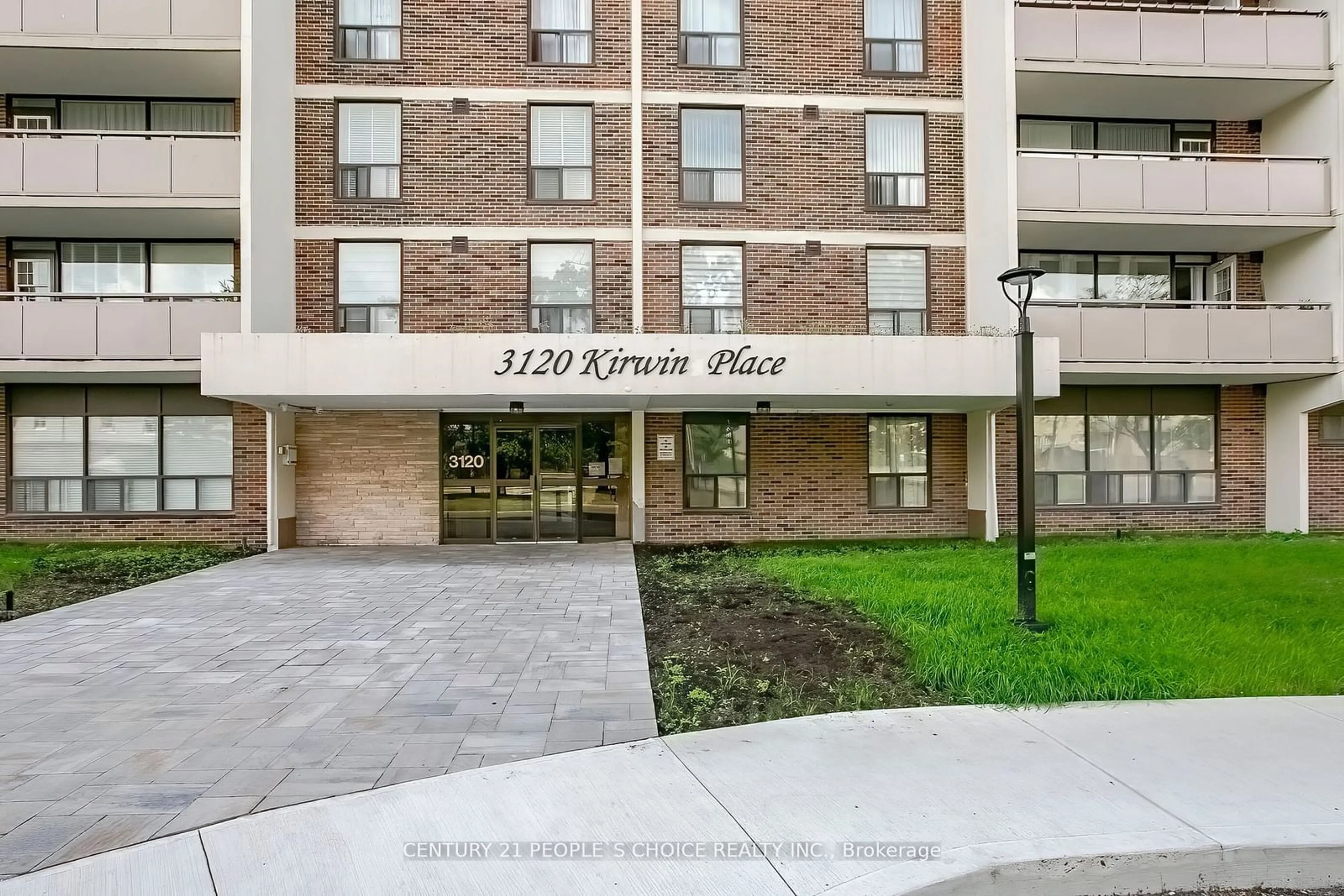 A pic from exterior of the house or condo, the front or back of building for 3120 Kirwin Ave #1003, Mississauga Ontario L5A 3R2