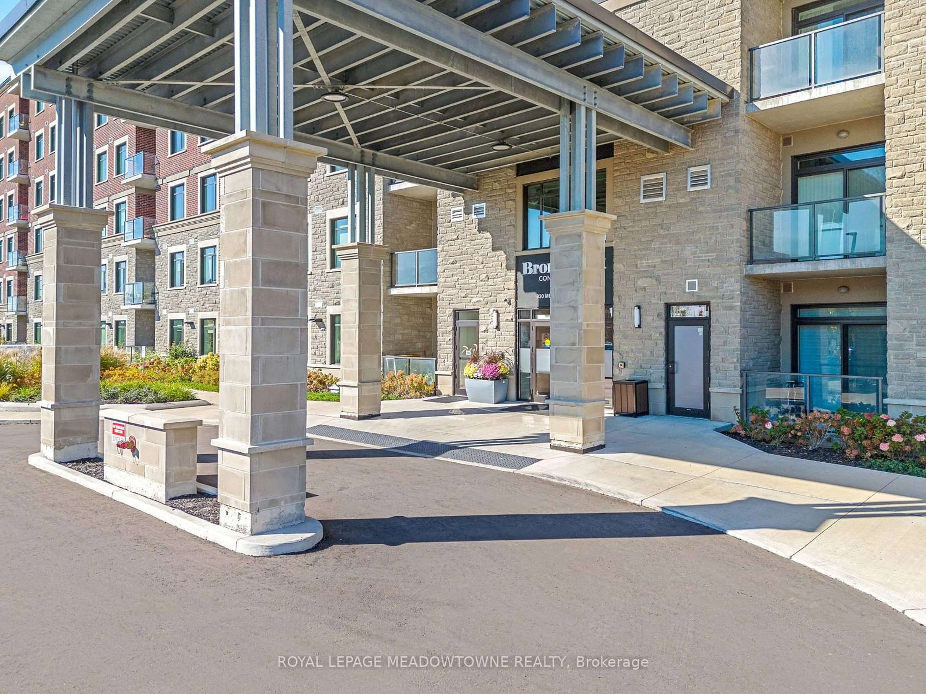 A pic from exterior of the house or condo, the street view for 830 MEGSON Terr #119, Milton Ontario L9T 9M7