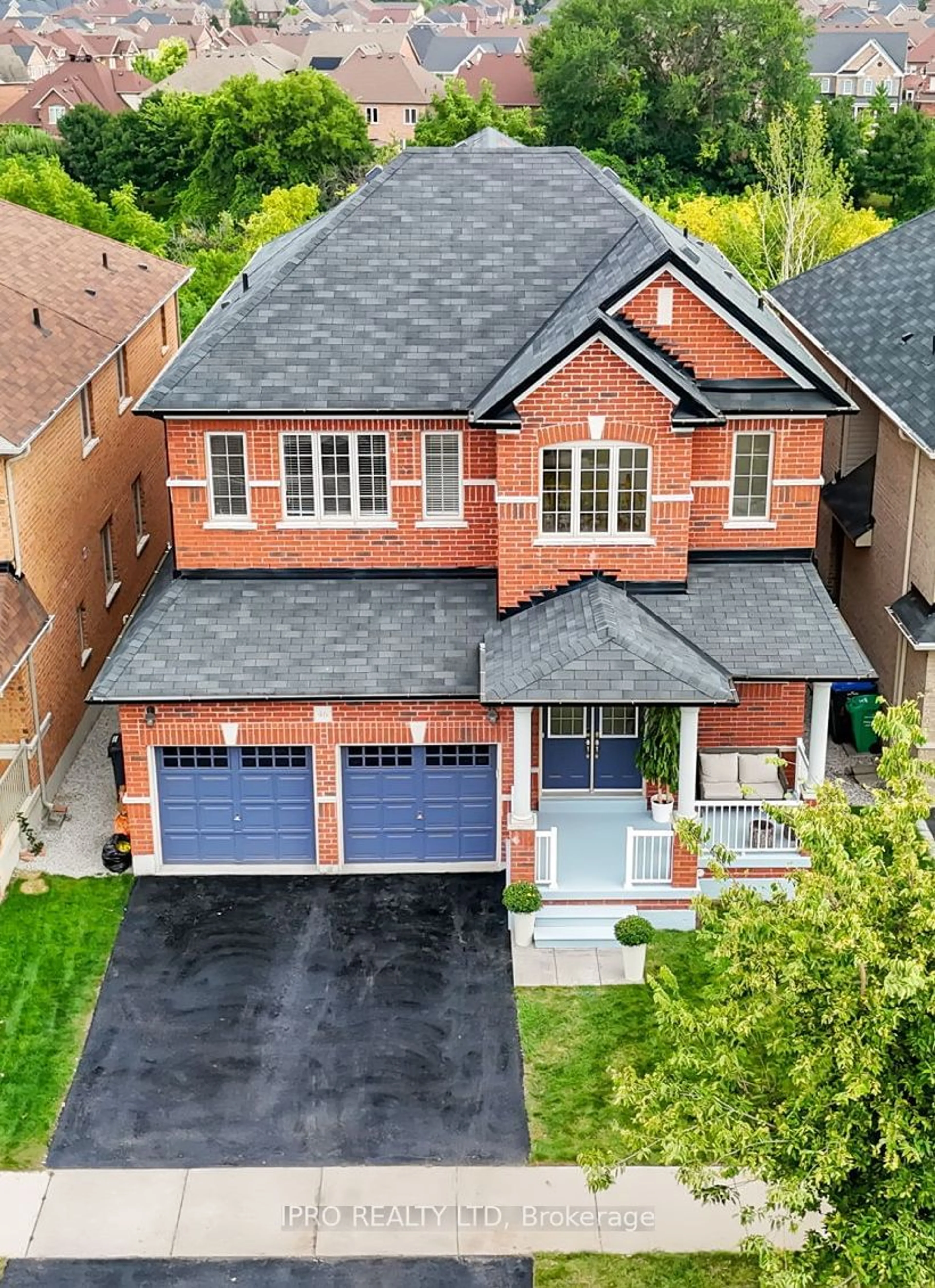 Home with brick exterior material for 46 Angelgate Rd, Brampton Ontario L6Y 0X9