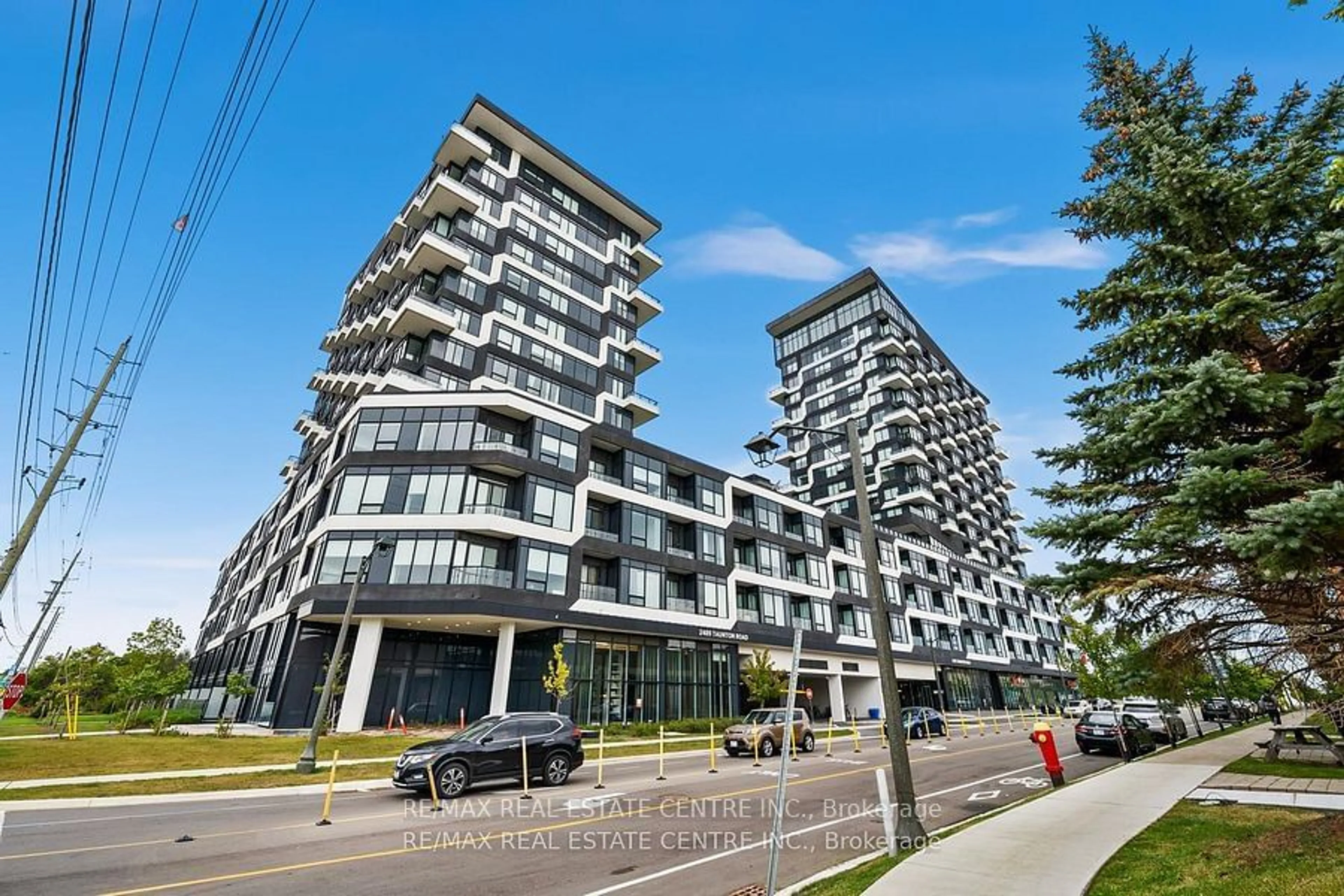 A pic from exterior of the house or condo, the front or back of building for 2481 Taunton Rd #1210, Oakville Ontario L6H 3R7