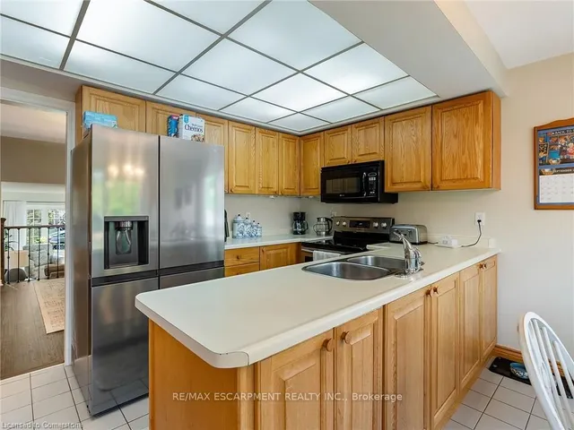 Additional property image - 2079 Hunters Wood Dr