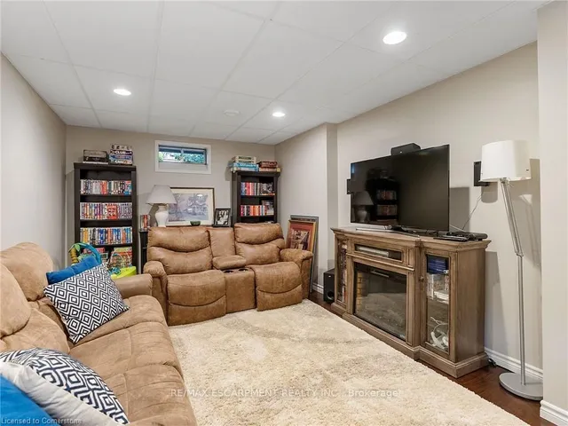 Additional property image - 2079 Hunters Wood Dr