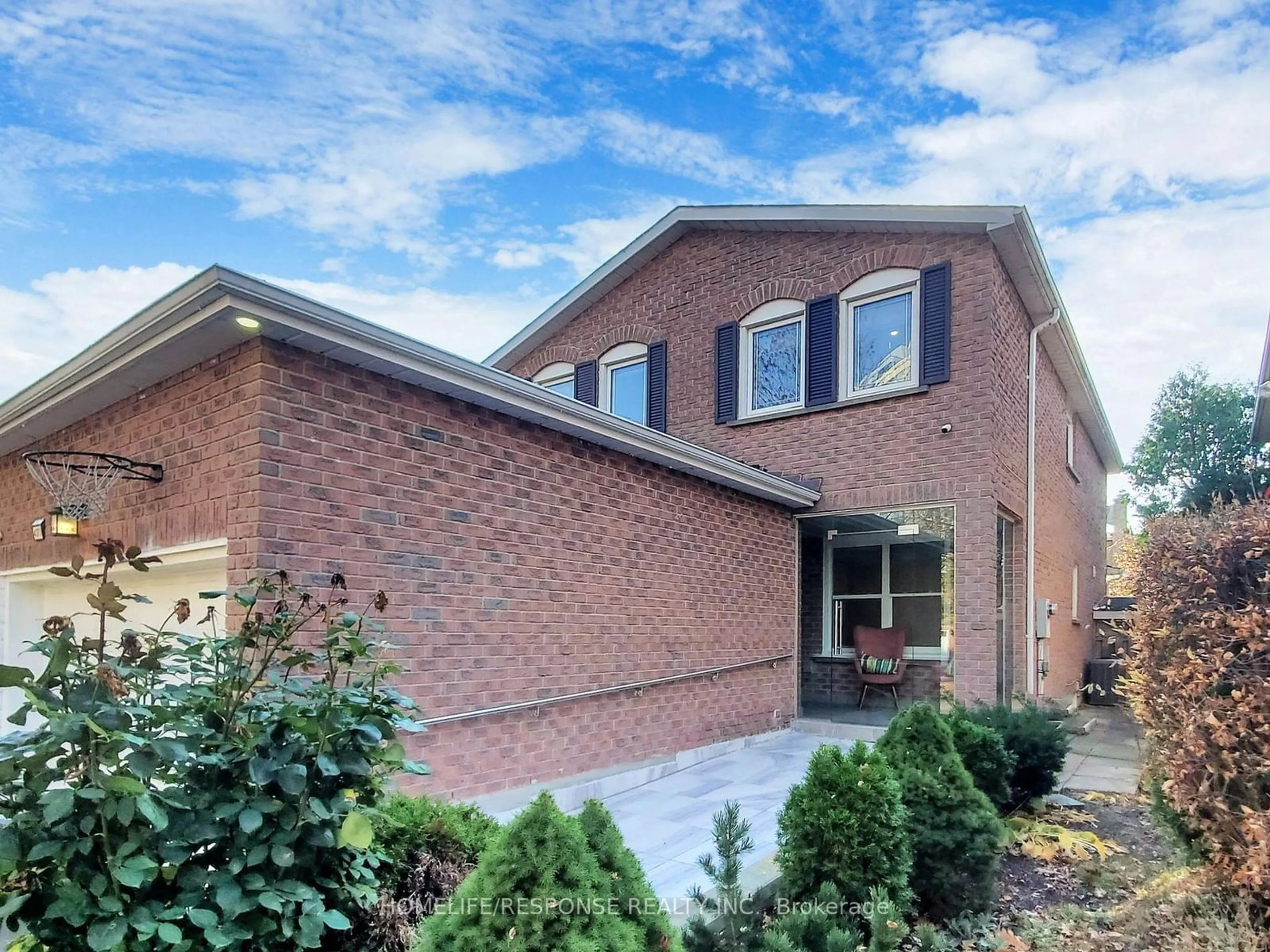 Home with brick exterior material for 4373 JENKINS Cres, Mississauga Ontario L5R 1V4