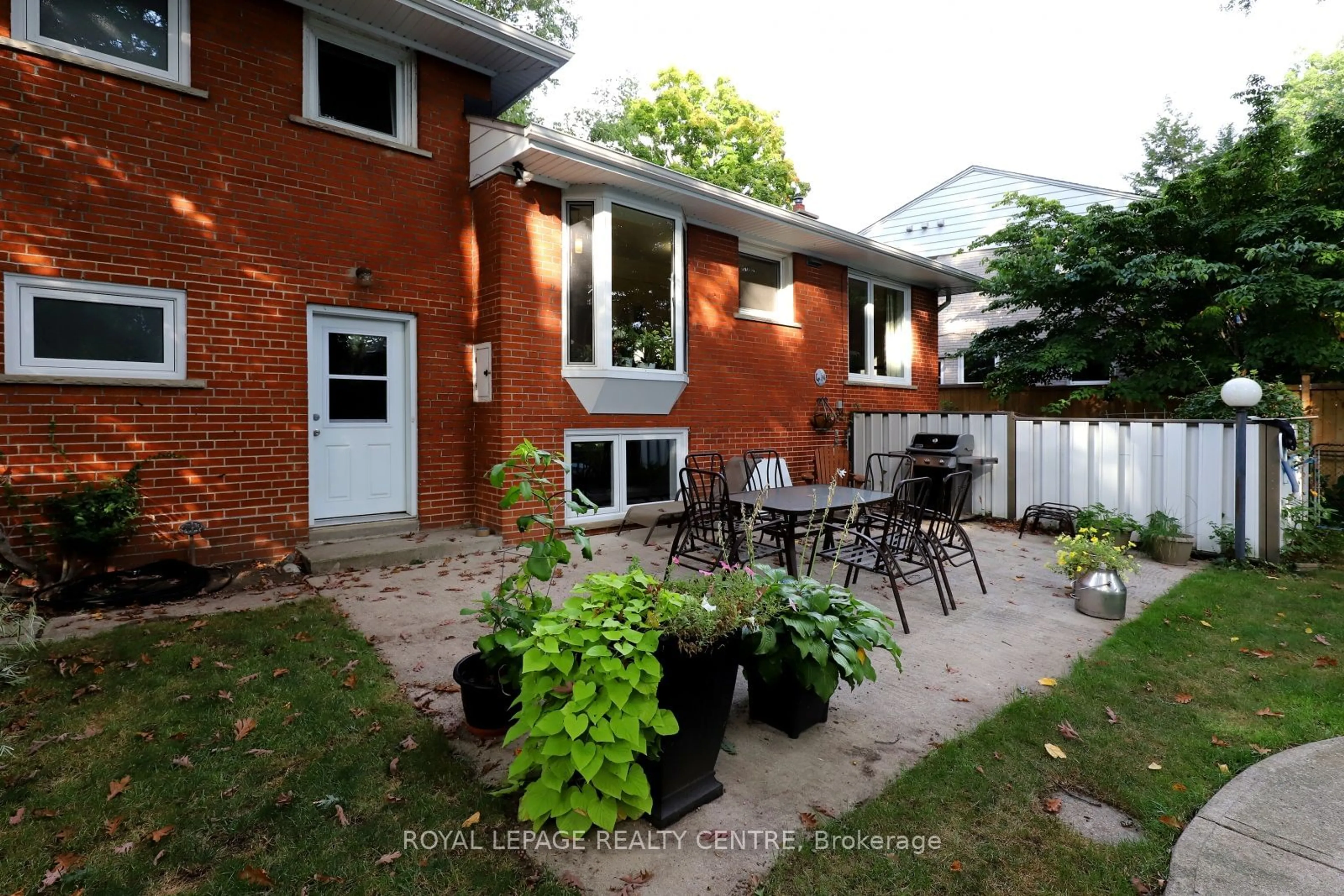 Patio, the fenced backyard for 3338 Enniskillen Circ, Mississauga Ontario L5C 2M8