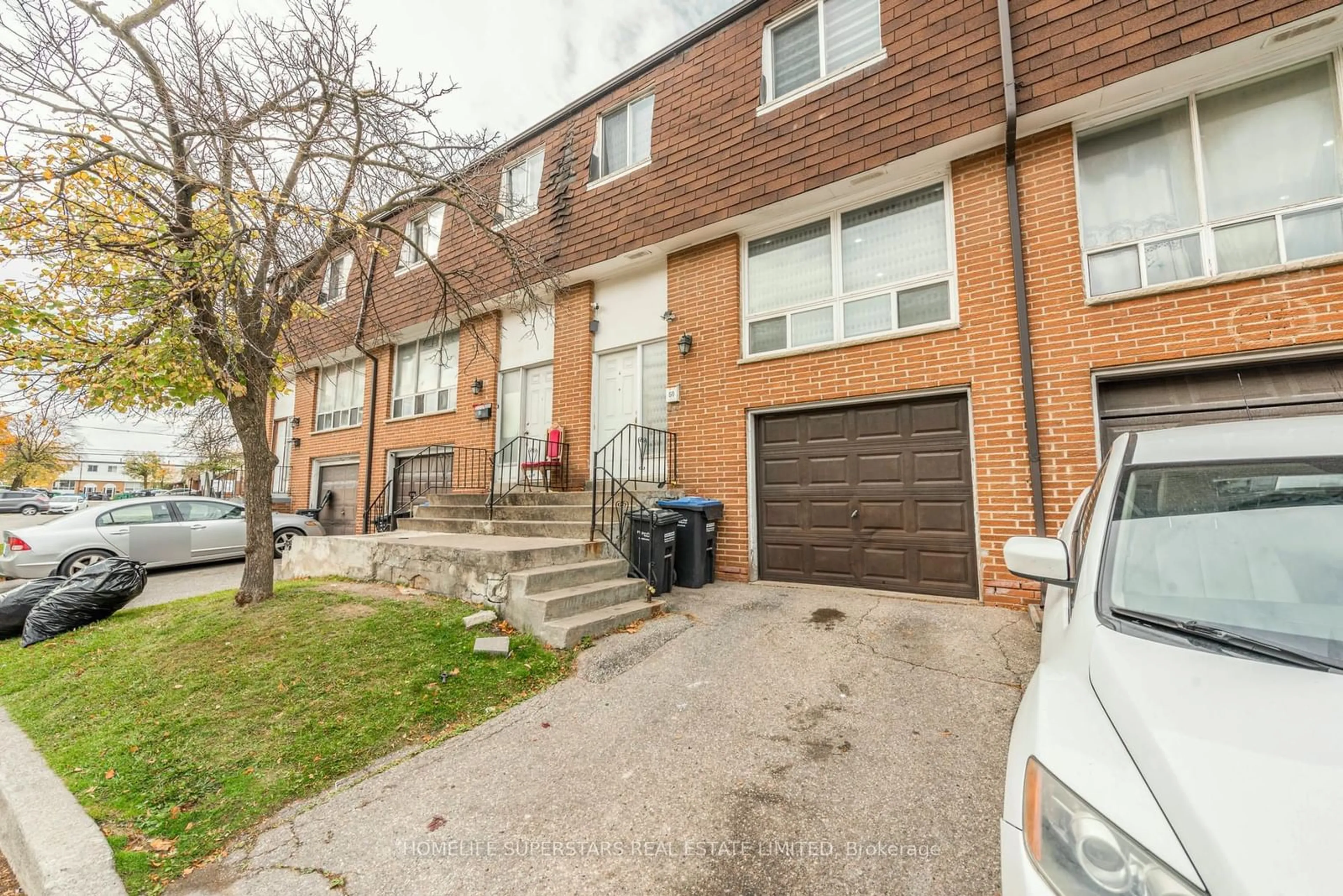 A pic from exterior of the house or condo, the street view for 7475 Goreway Dr #50, Mississauga Ontario L4T 3T3