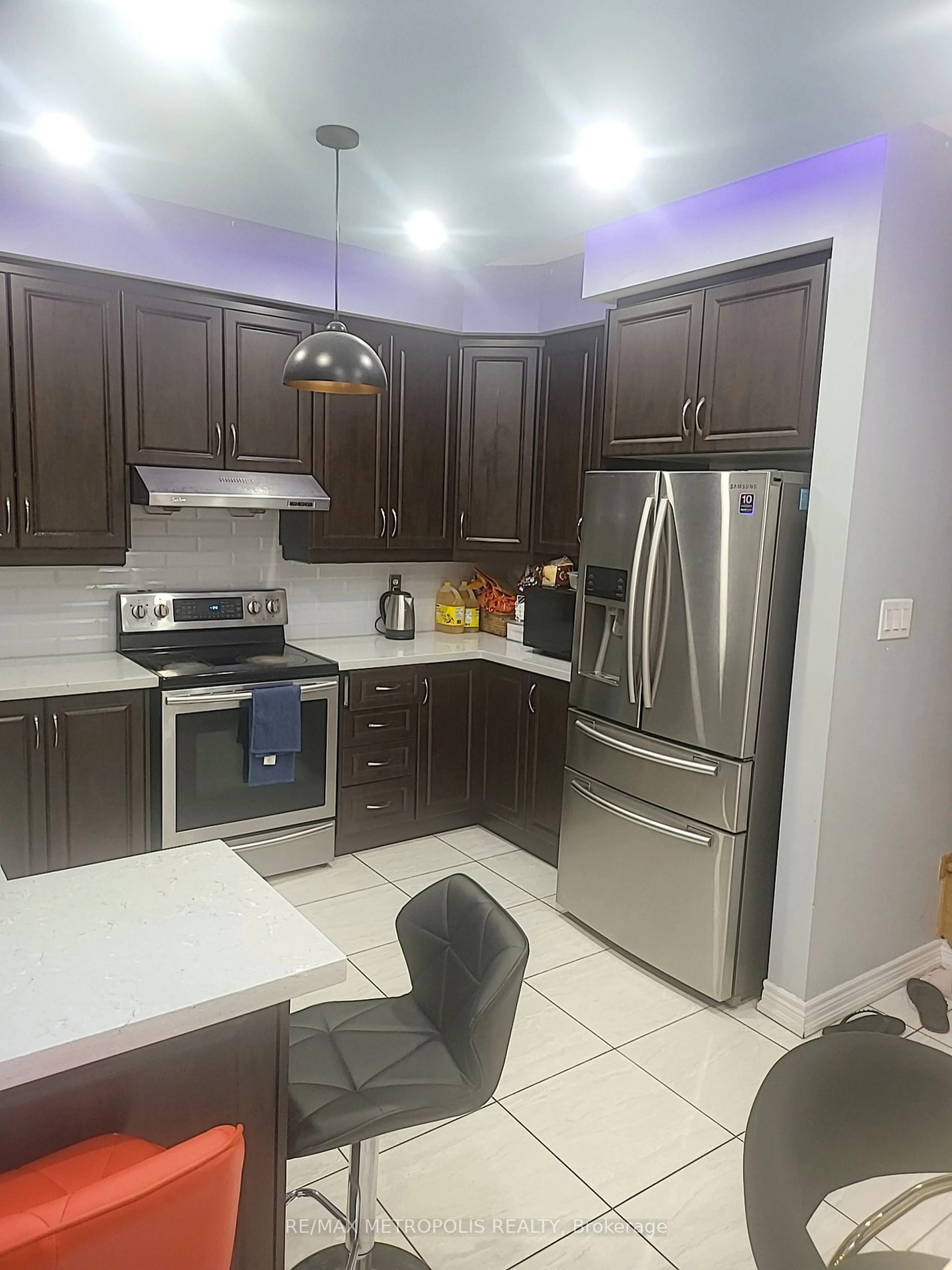 Kitchen, not visible floor for 47 Sea Drifter Cres, Brampton Ontario L6P 4B1