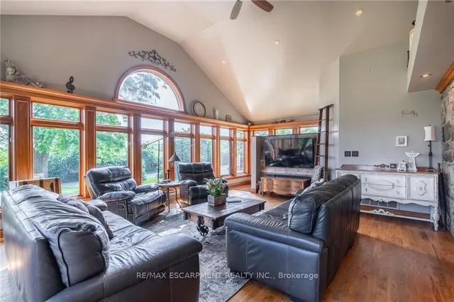 Additional property image - 769 Old York Rd