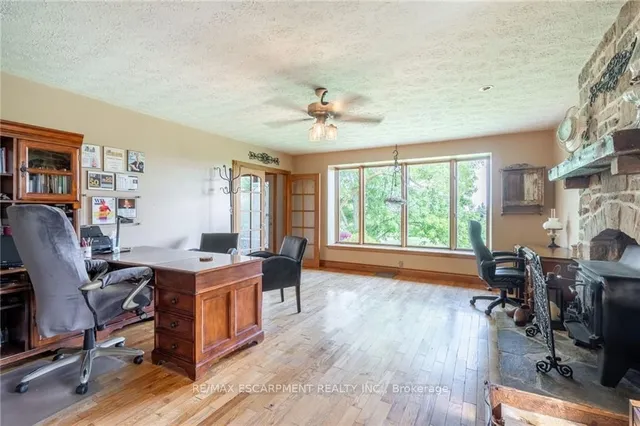 Additional property image - 769 Old York Rd