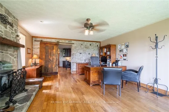 Additional property image - 769 Old York Rd