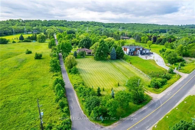Additional property image - 769 Old York Rd