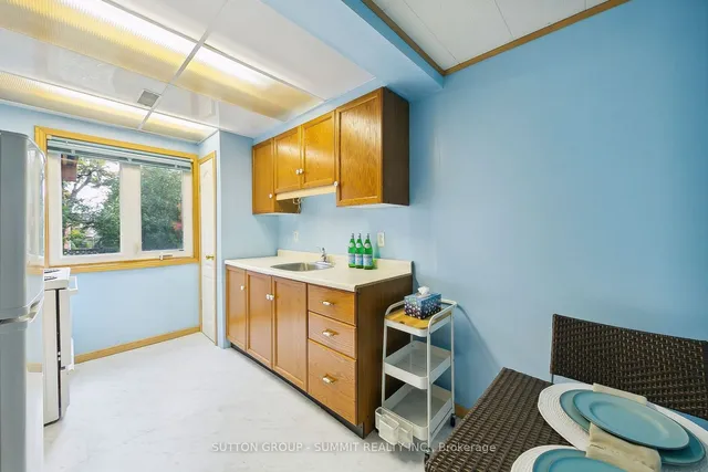Additional property image - 2722 Kingsway Dr