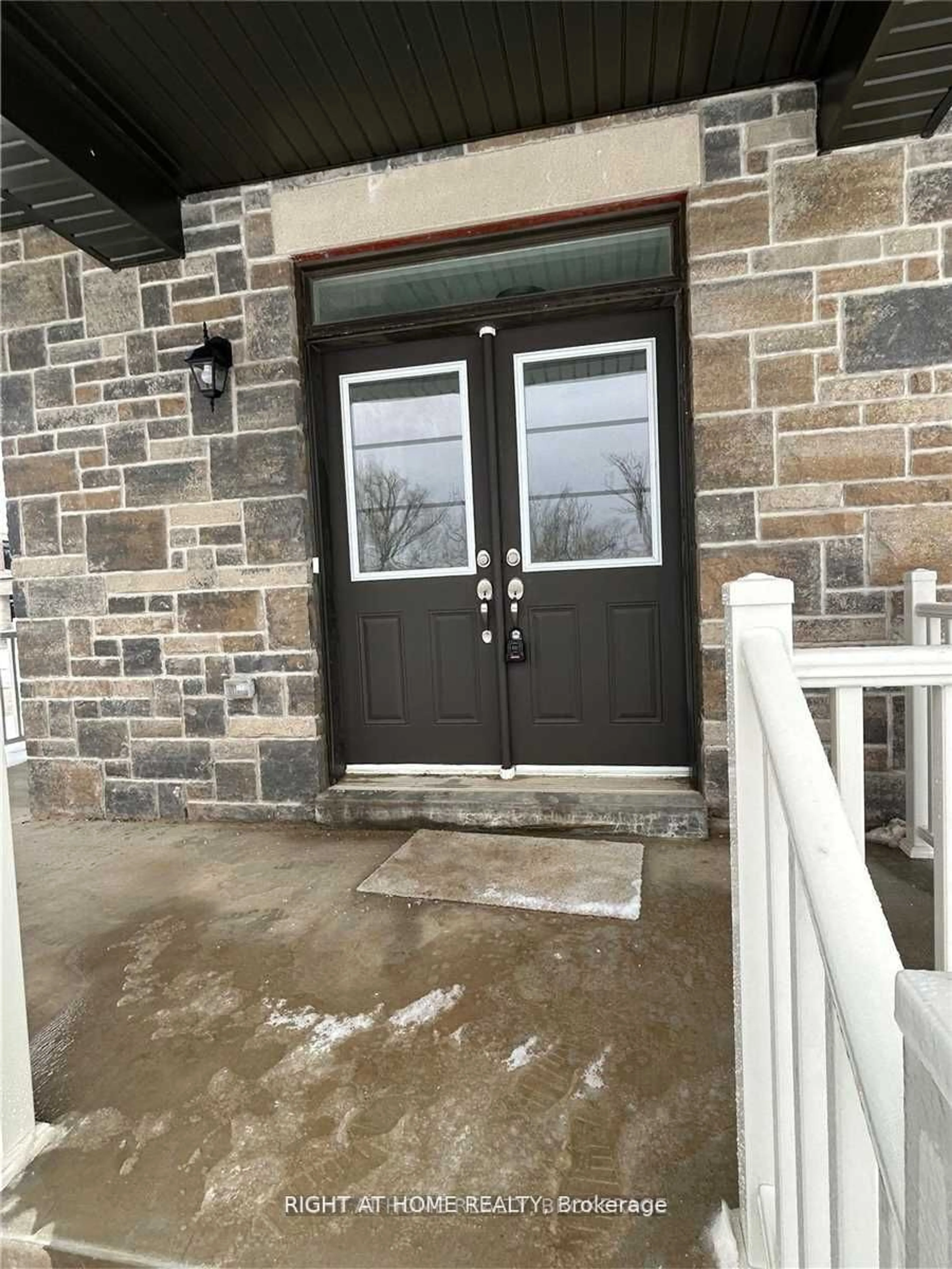 Indoor entryway, cement floor for 2 Trellanock Rd, Brampton Ontario L6Y 6K8