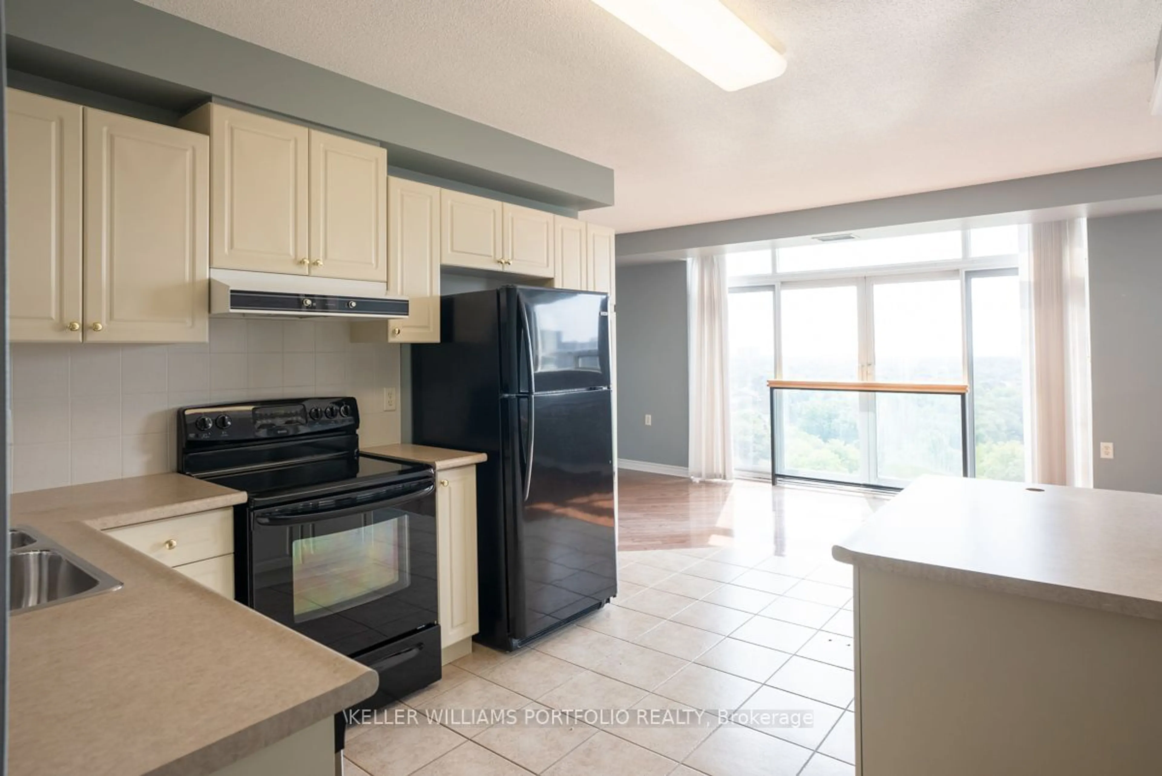 Standard kitchen, cement floor, cottage for 200 Burnhamthorpe Rd #1204, Mississauga Ontario L5A 4L4