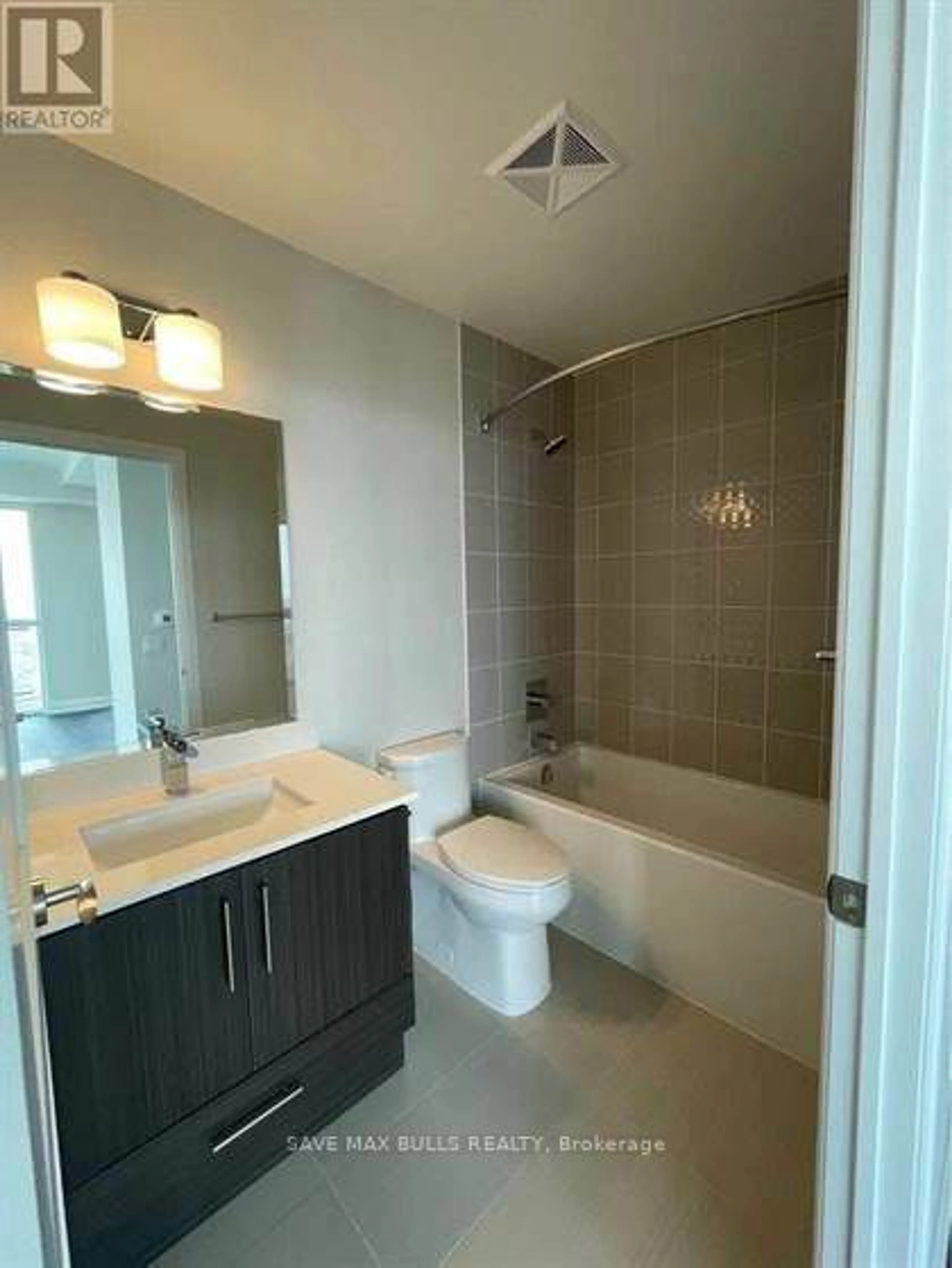 Bathroom, ceramic floors for 15 Lynch St #2401, Brampton Ontario L6W 0C7