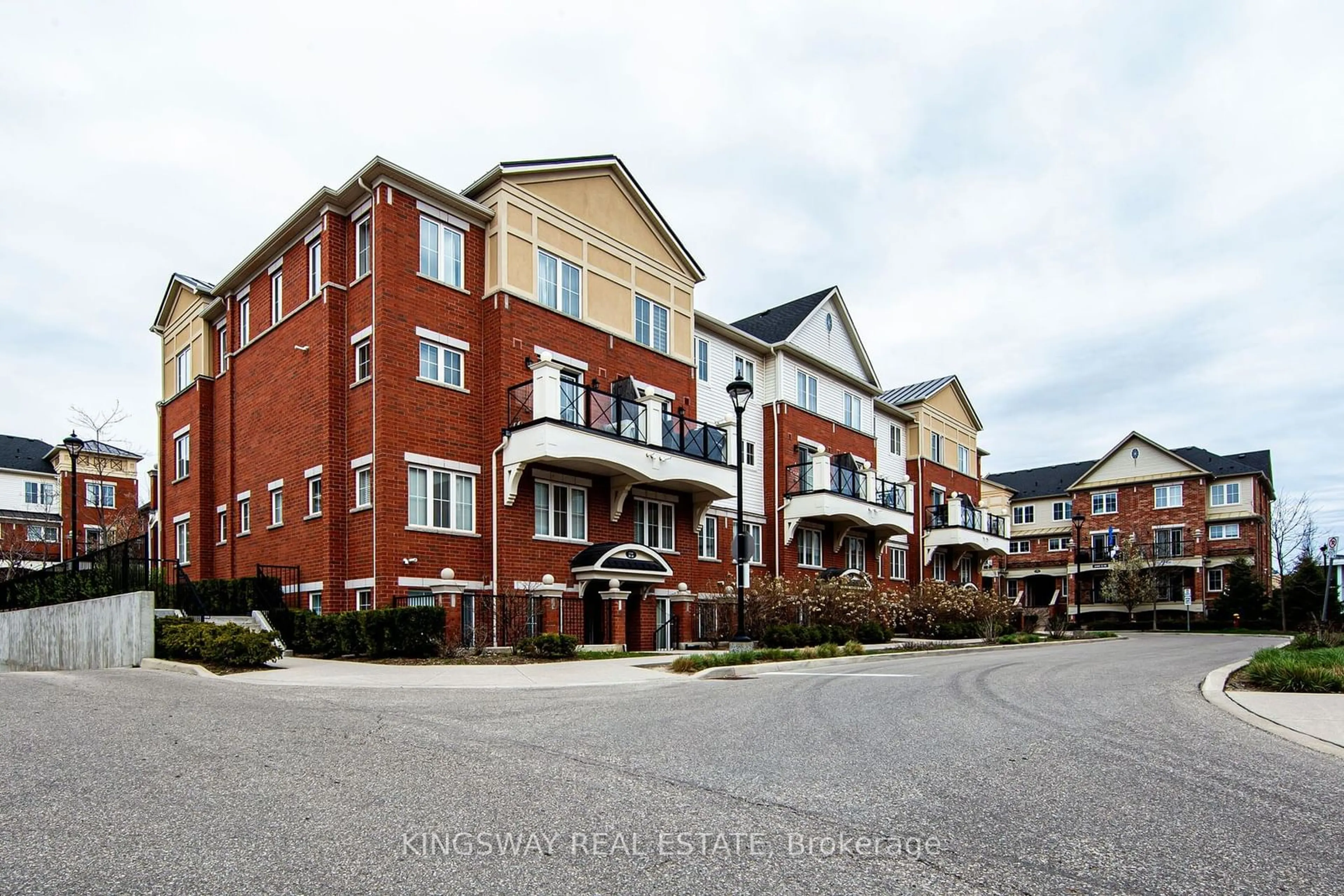 A pic from exterior of the house or condo, the front or back of building for 2488 Post Rd #21, Oakville Ontario L6H 0K1