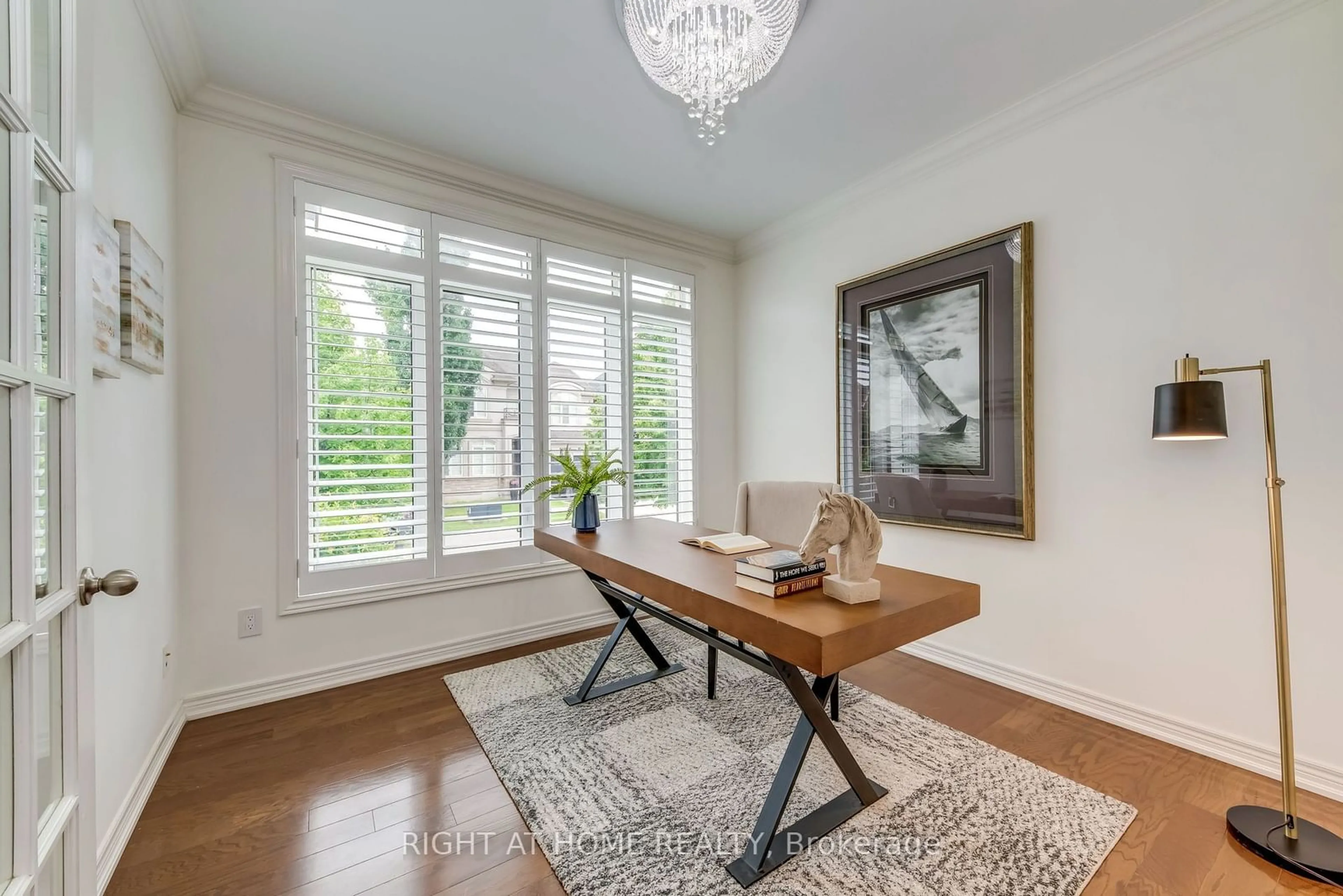 Dining room, wood floors for 3129 Larry Cres, Oakville Ontario L6M 0S8