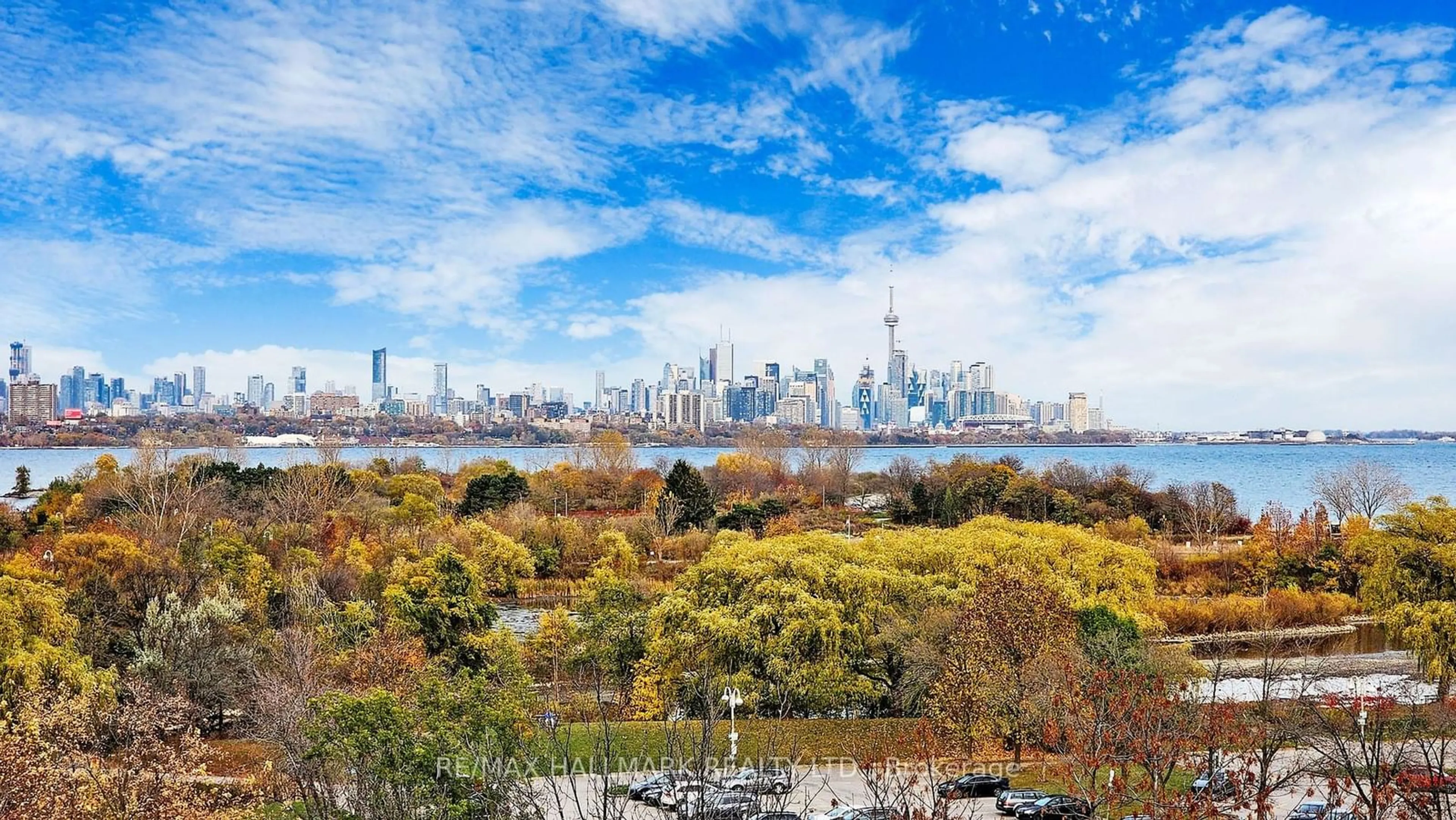 A pic from exterior of the house or condo, the view of city buildings for 2261 Lakeshore Blvd #811, Toronto Ontario M8V 3X1