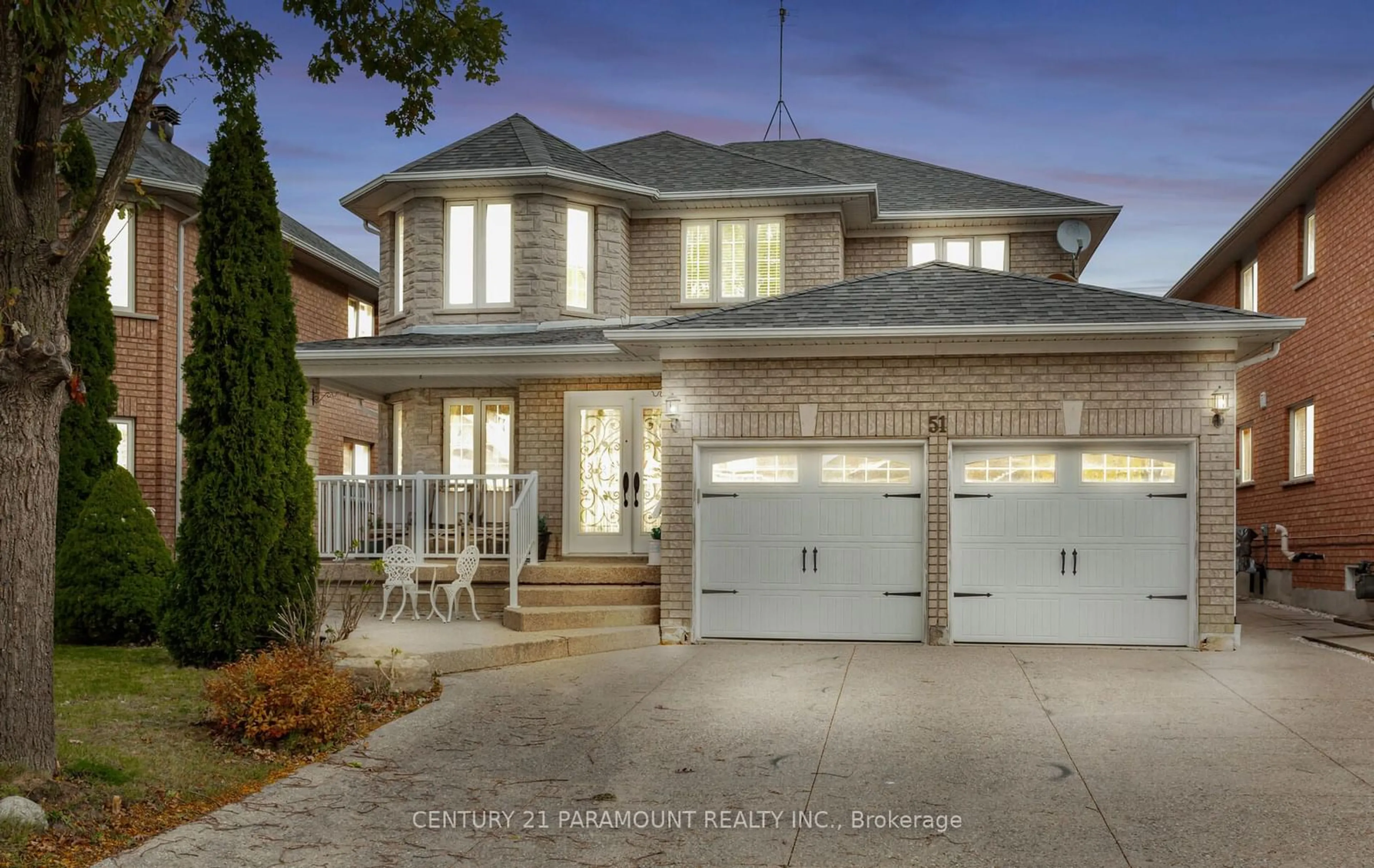 Frontside or backside of a home, the street view for 51 Dragon Tree Cres, Brampton Ontario L6R 2N6