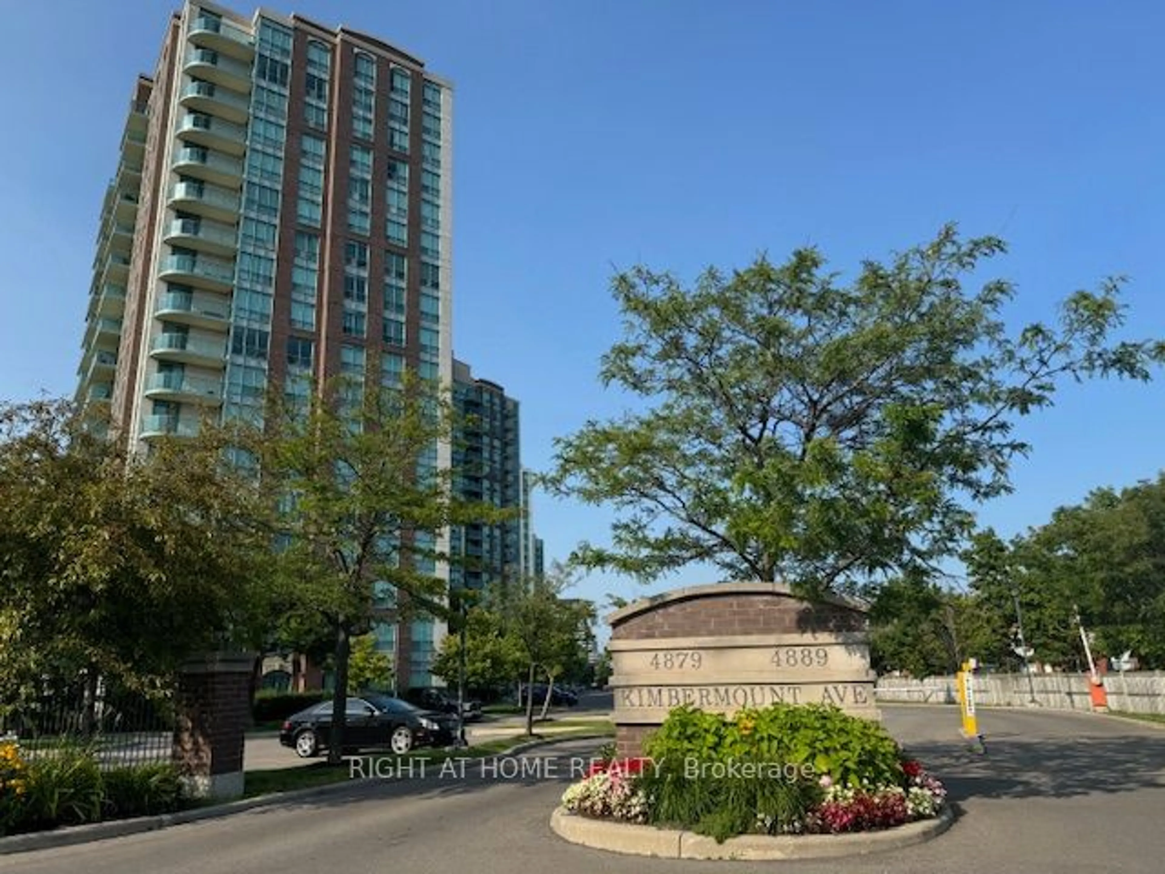 A pic from exterior of the house or condo, the street view for 4889 Kimbermount Ave #1402, Mississauga Ontario L5M 7R9