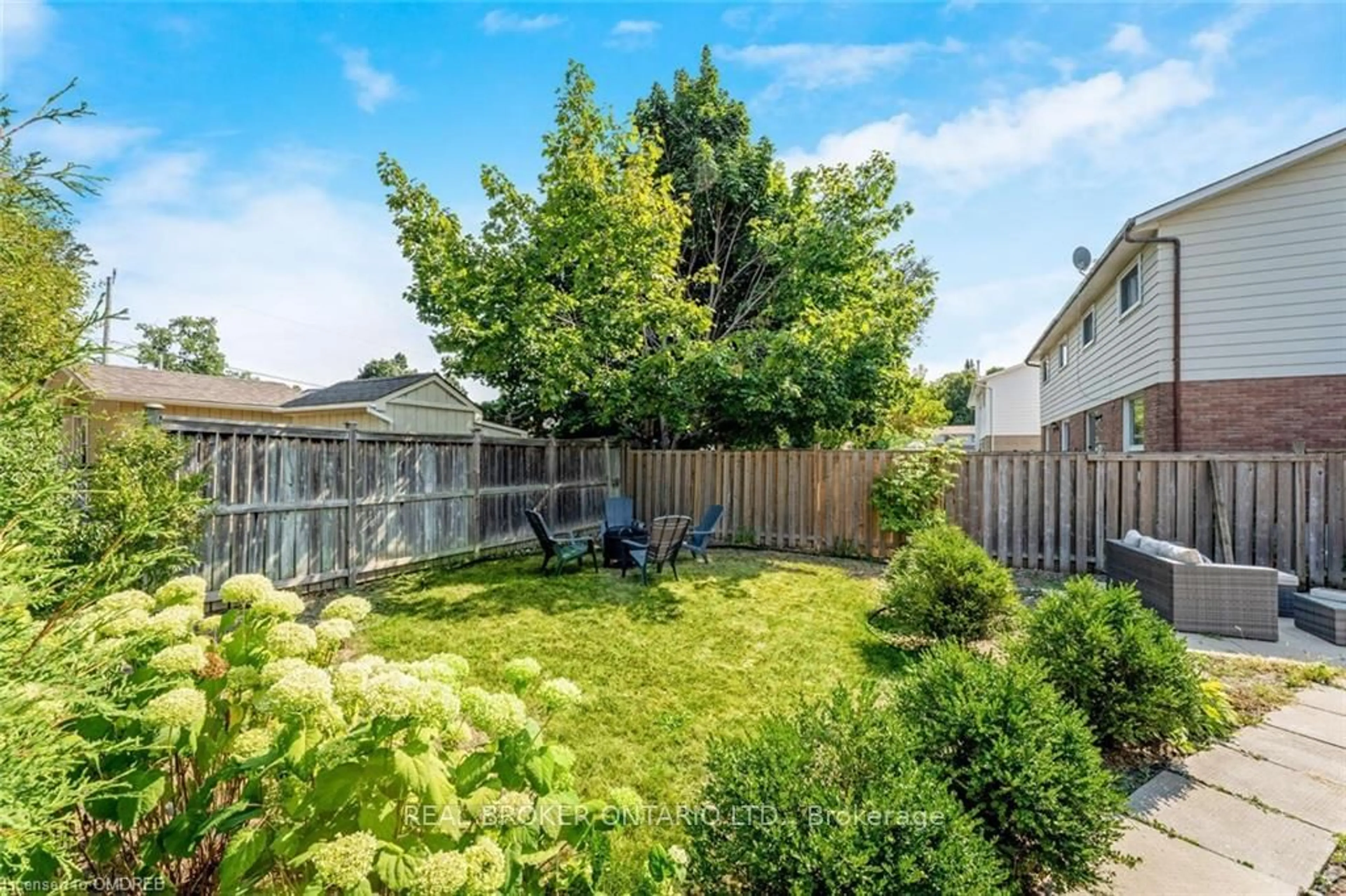 Patio, the fenced backyard for 262 Pine St, Milton Ontario L9T 1K5