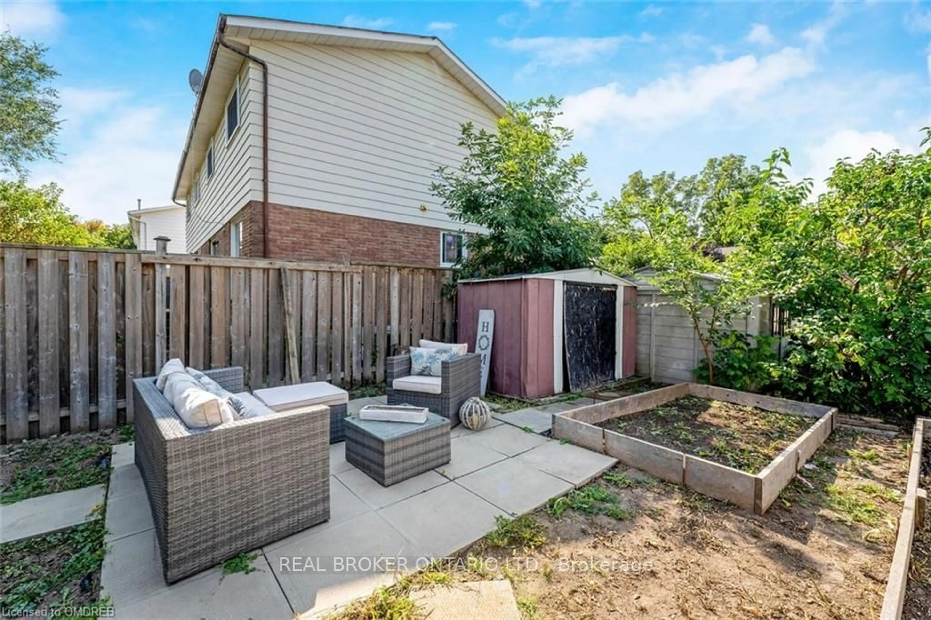 Patio, the fenced backyard for 262 Pine St, Milton Ontario L9T 1K5