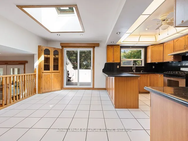Additional property image - 165 Cavendish Crt