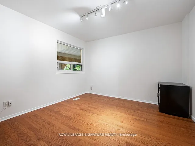 Additional property image - 165 Cavendish Crt