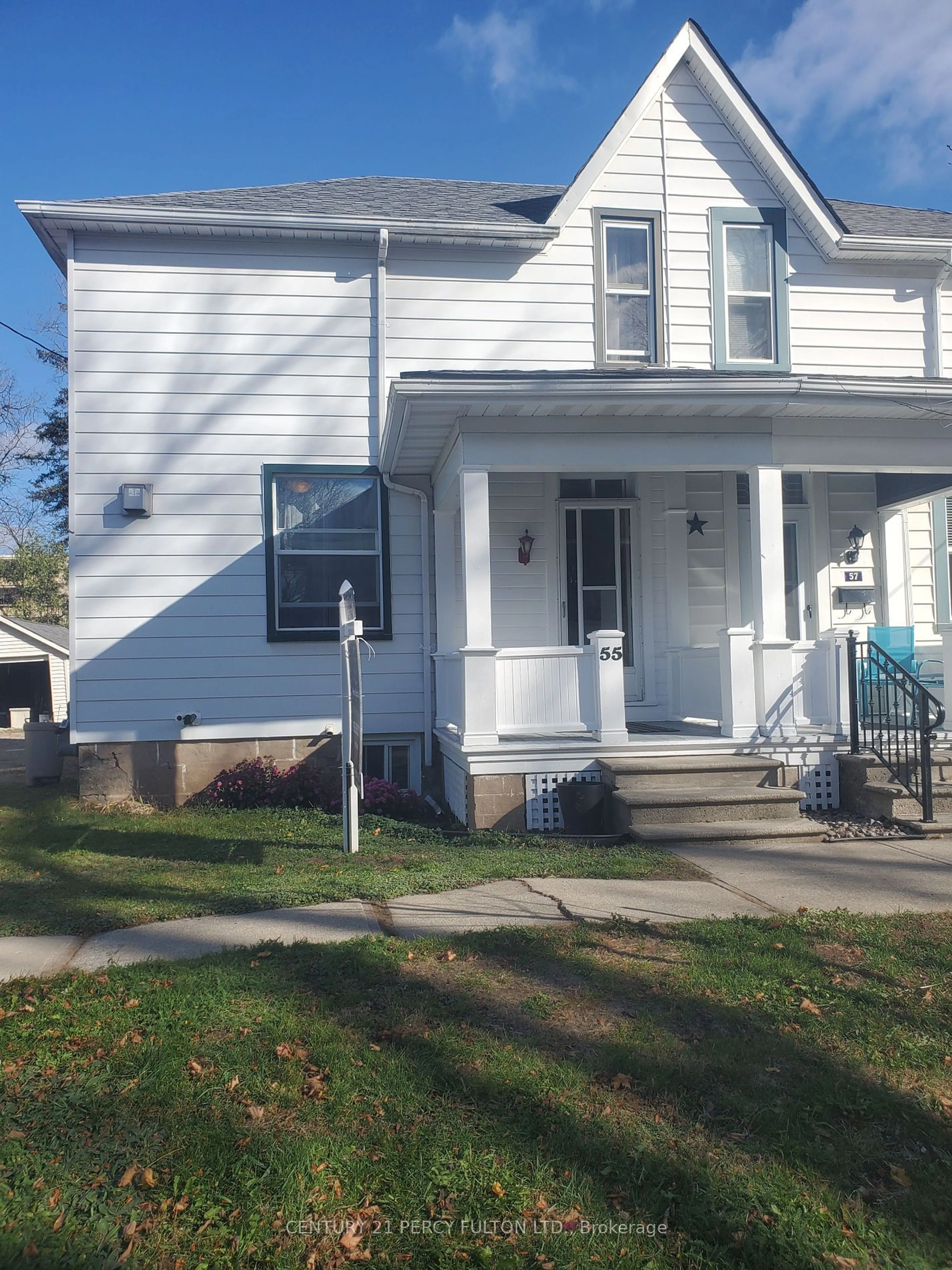 Frontside or backside of a home, the front or back of building for 55 Frederick St, Halton Hills Ontario L7J 2B9