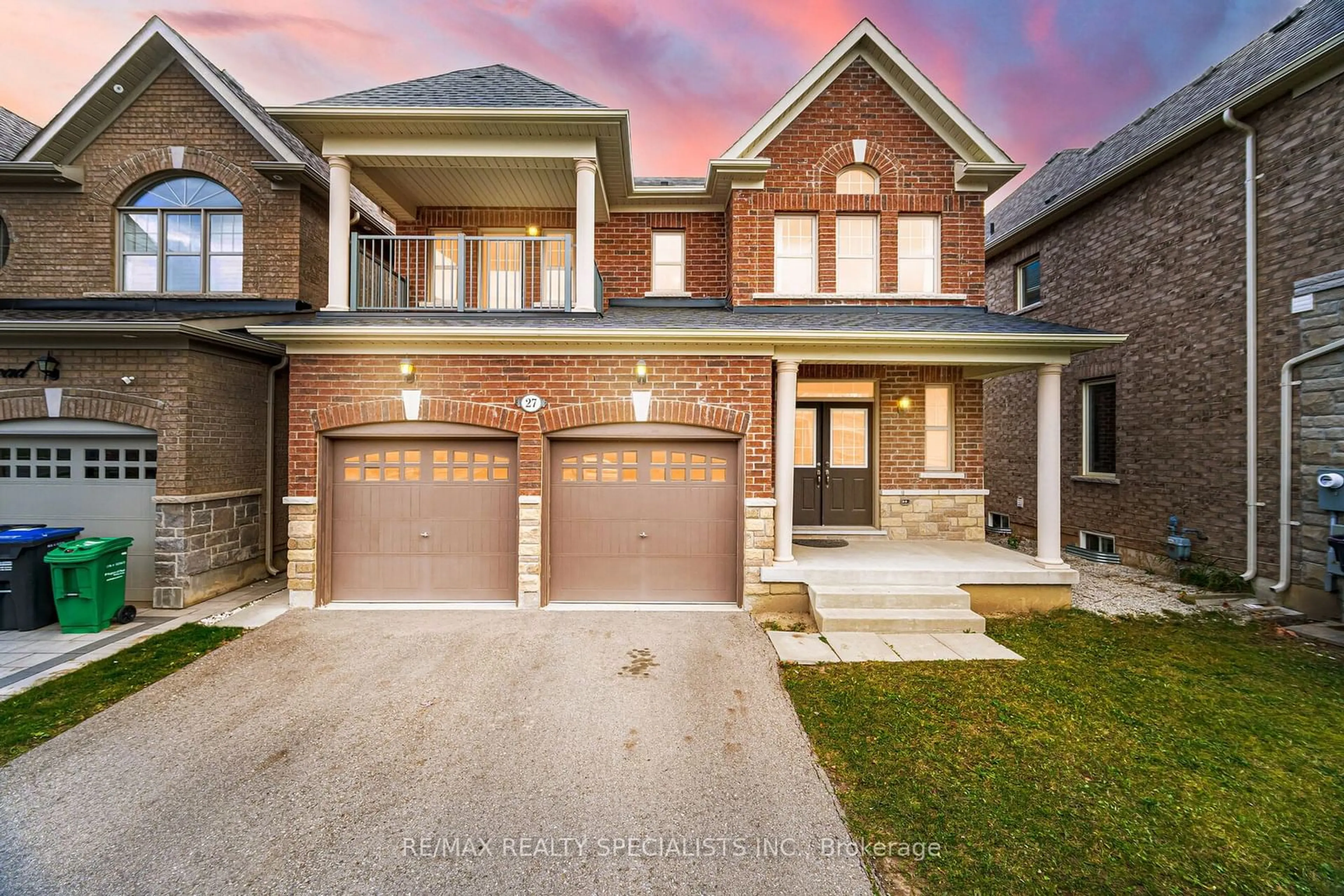 Home with brick exterior material for 27 Fulmer Rd, Brampton Ontario L7A 4L9