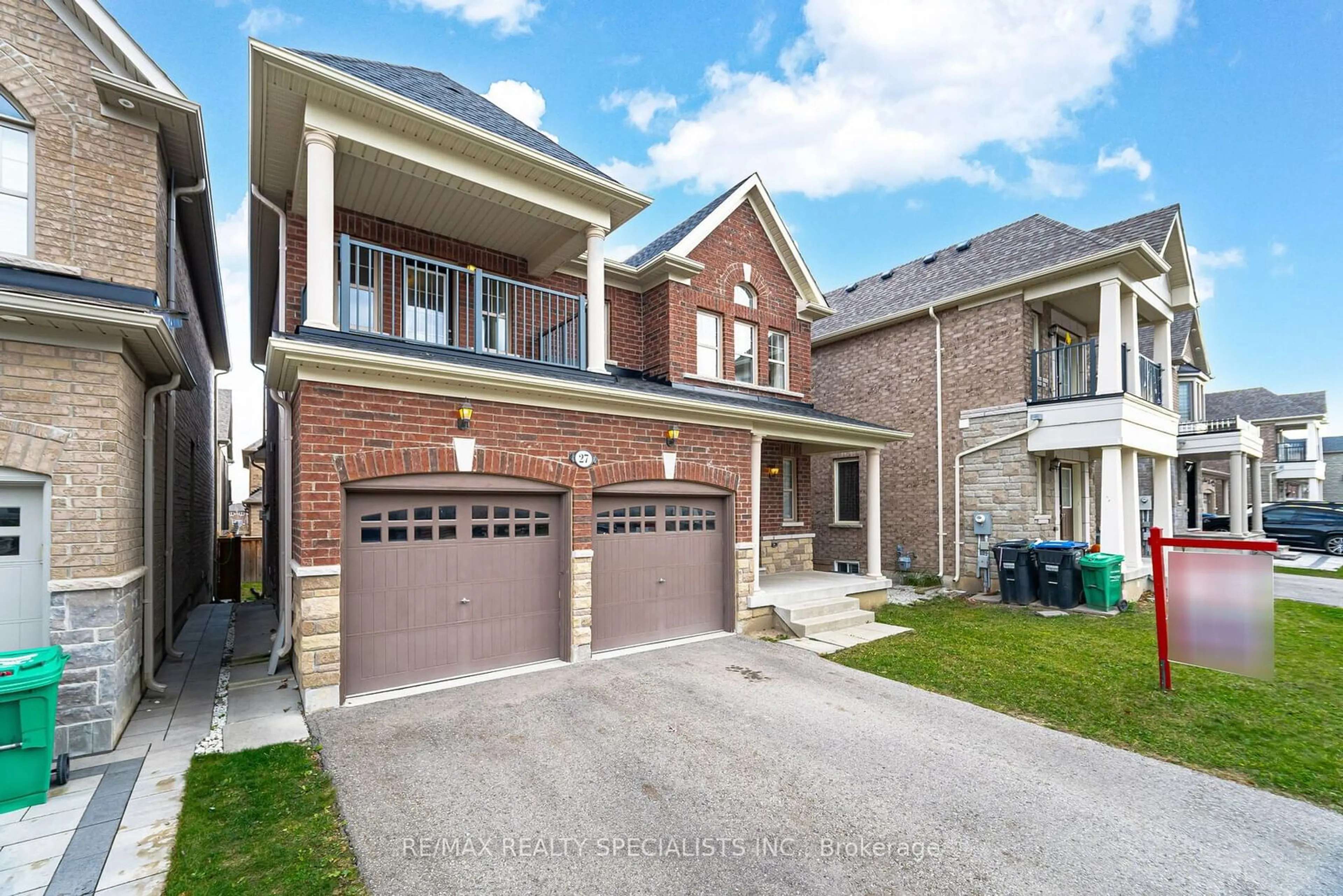 Home with brick exterior material for 27 Fulmer Rd, Brampton Ontario L7A 4L9