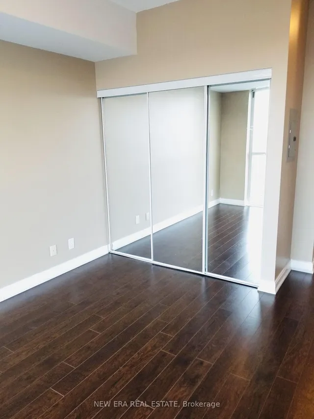 Additional property image - 80 Absolute Ave Unit 2002